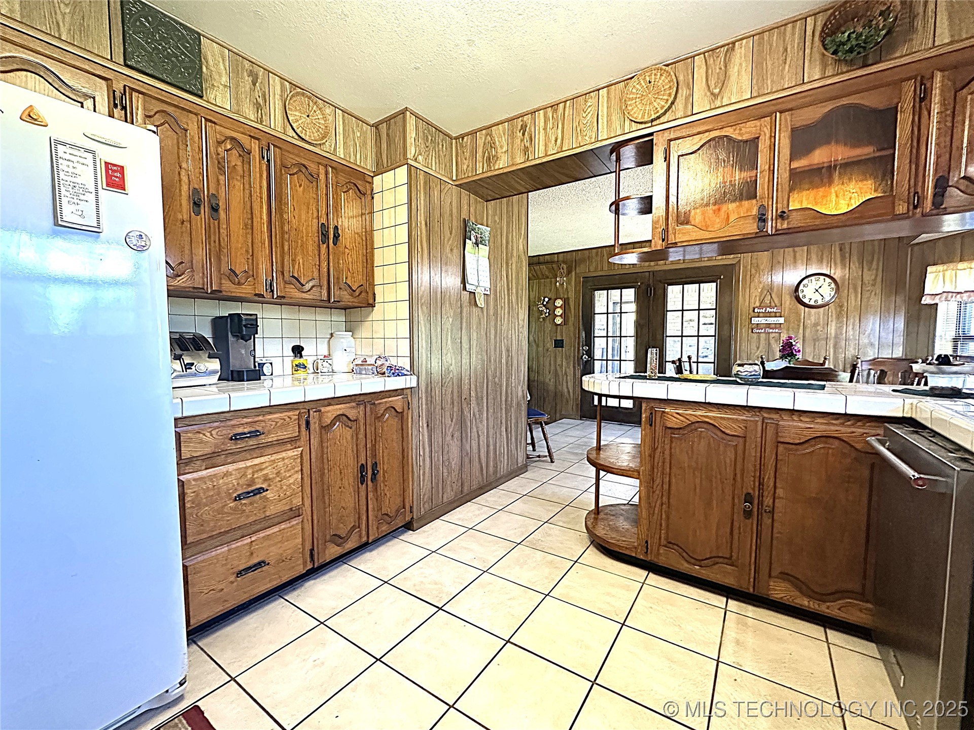 511 Stolfa Street Se Property Photo 20