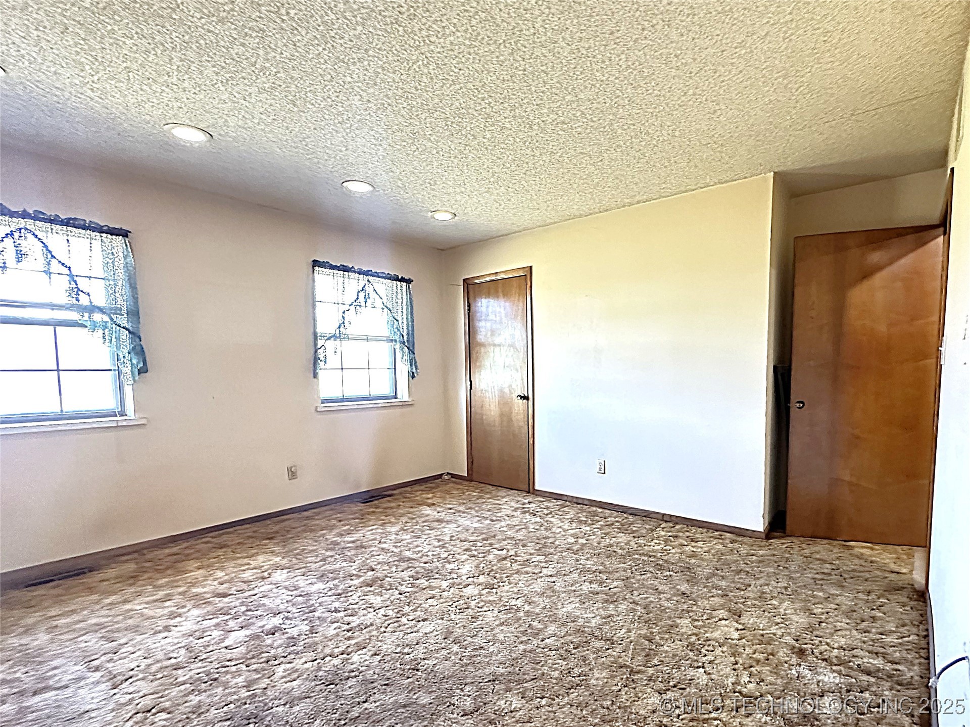 511 Stolfa Street Se Property Photo 37