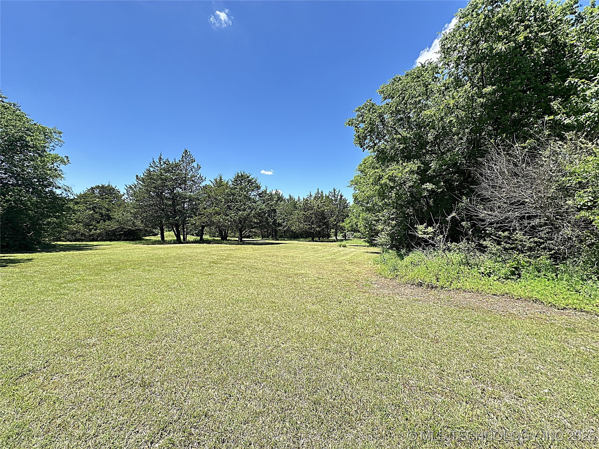 511 Stolfa Street Se Property Photo 43