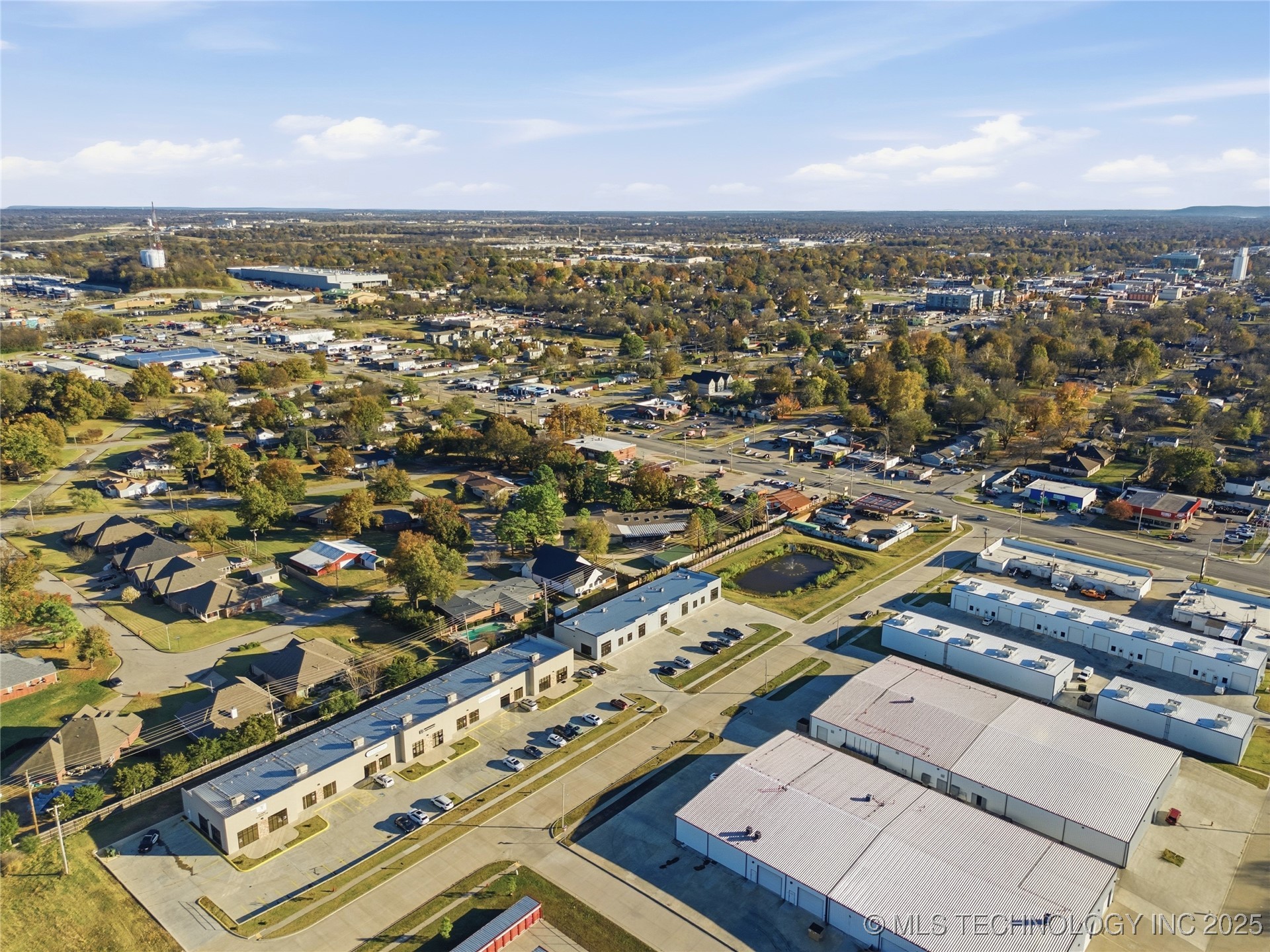 1071 N Birch Street Property Photo 4