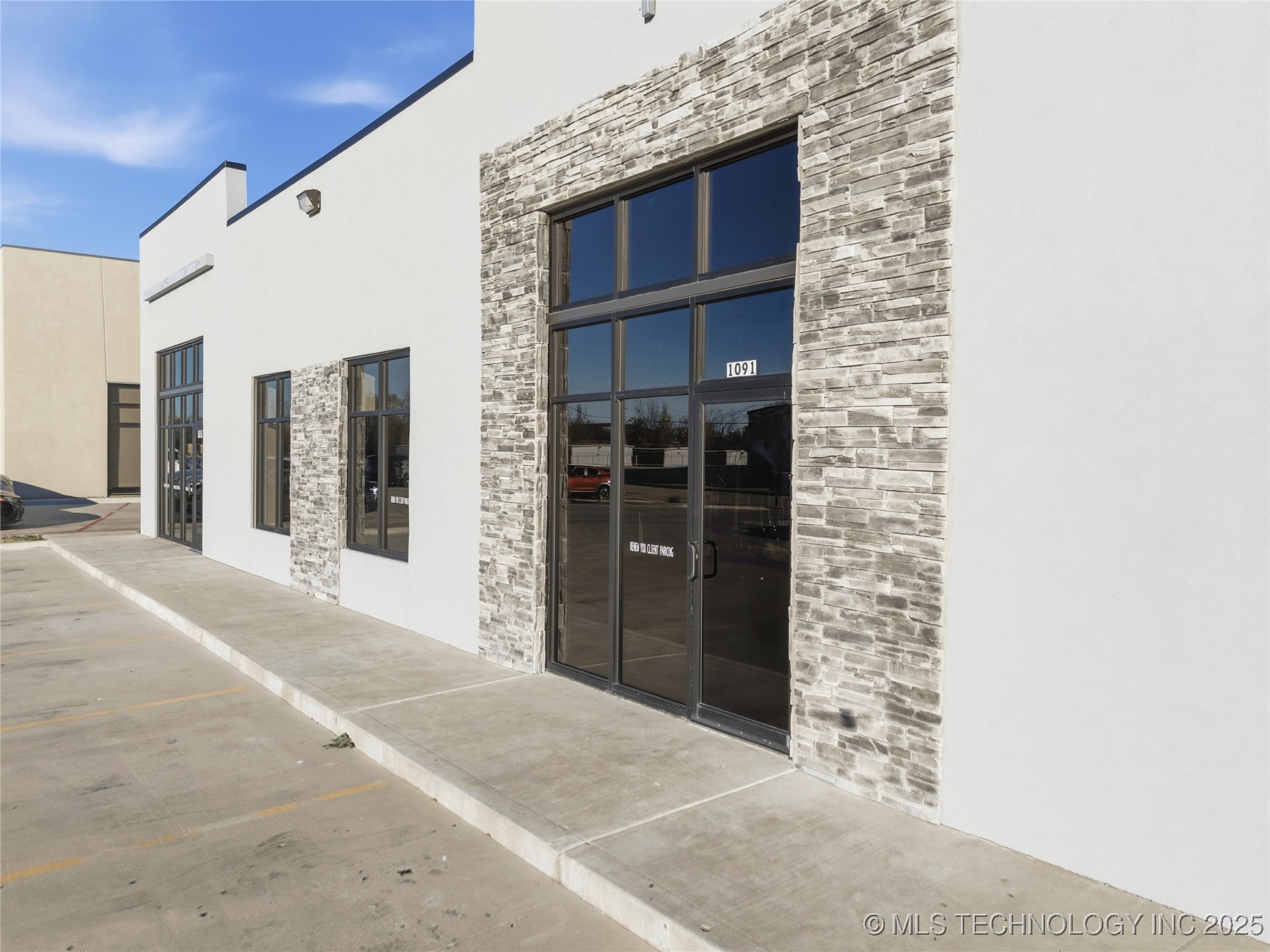 1071 N Birch Street Property Photo 13