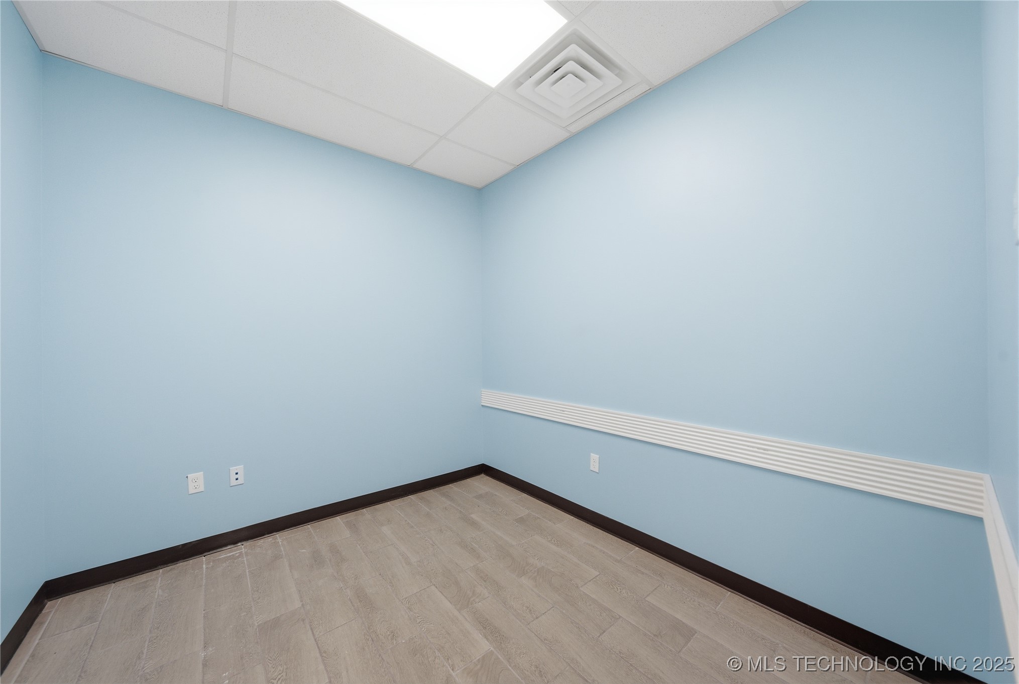 1071 N Birch Street Property Photo 29