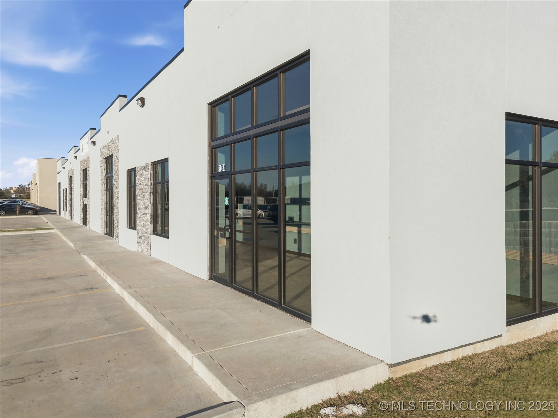 1071 N Birch Street Property Photo 32