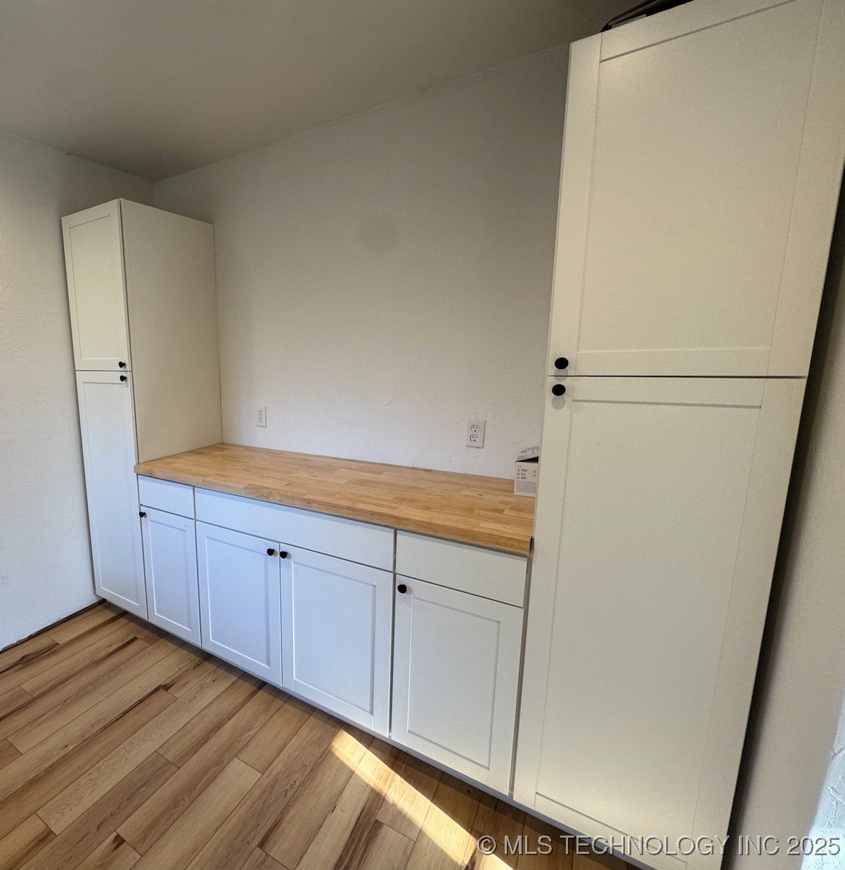 6401 E State Highway 31 Property Photo 9