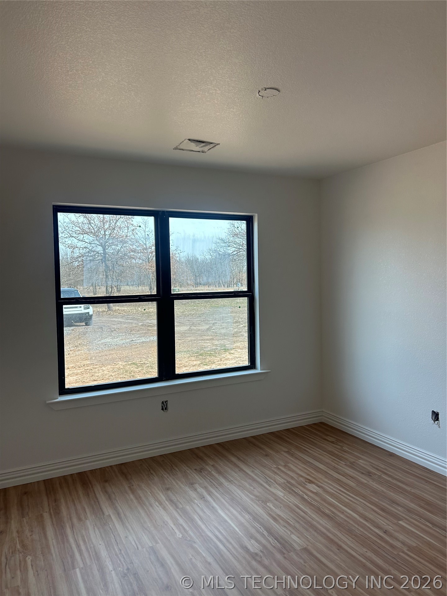 6915 Sims Road Property Photo 9