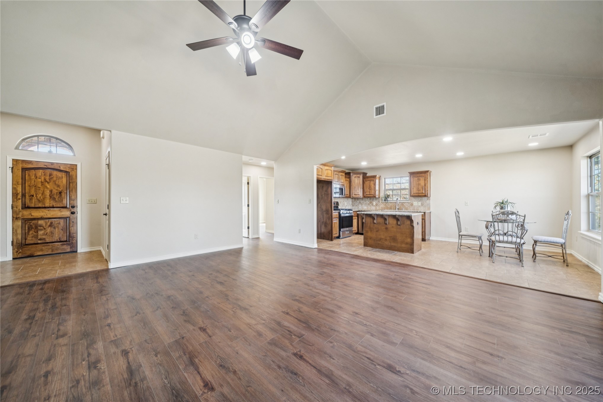 1515 Emily Circle Property Photo 5