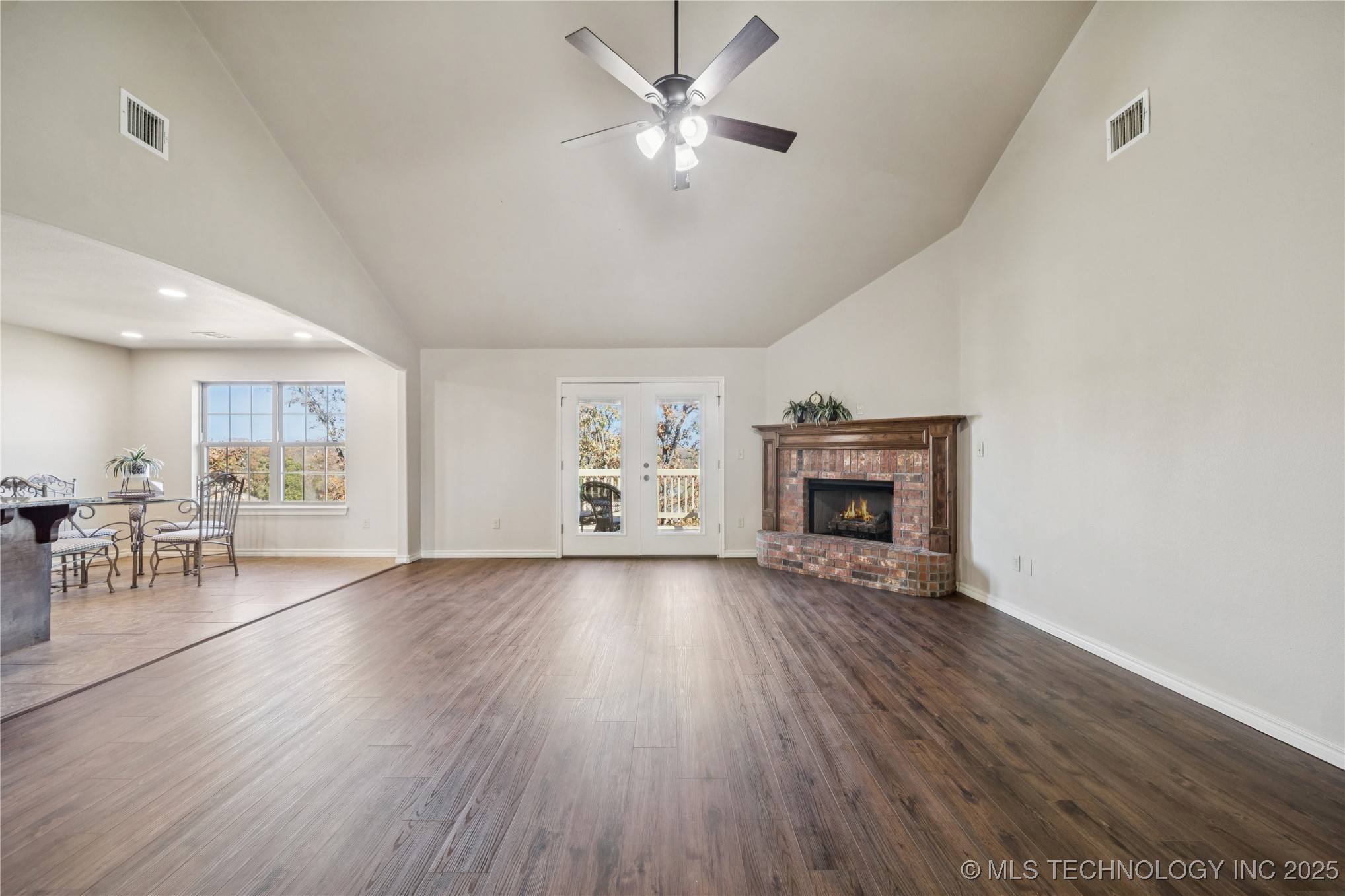 1515 Emily Circle Property Photo 10