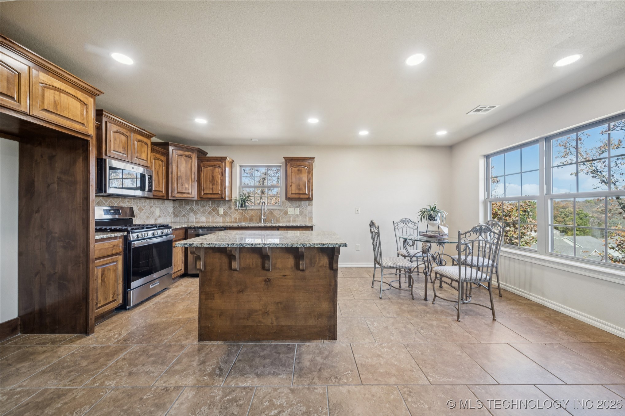 1515 Emily Circle Property Photo 13