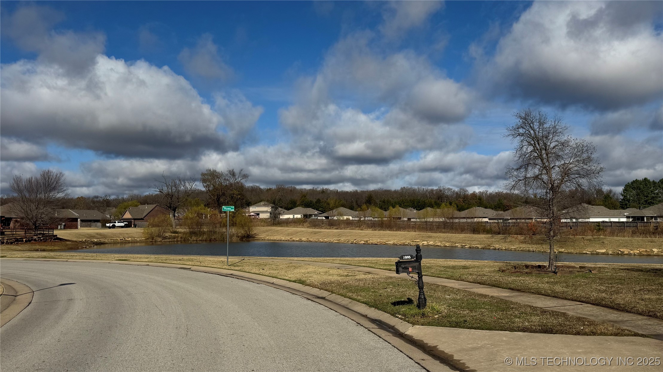 1515 Emily Circle Property Photo 45