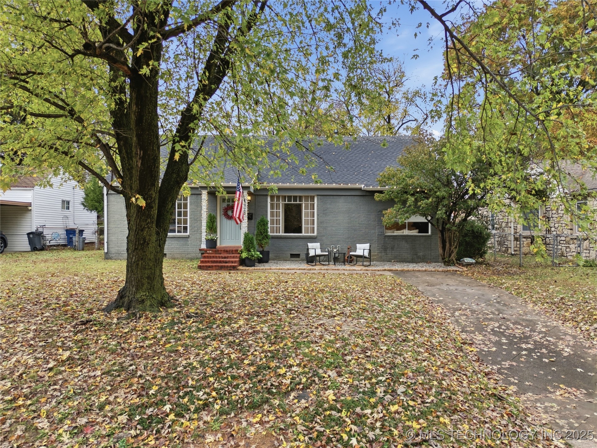 928 S Urbana Avenue Property Photo 1