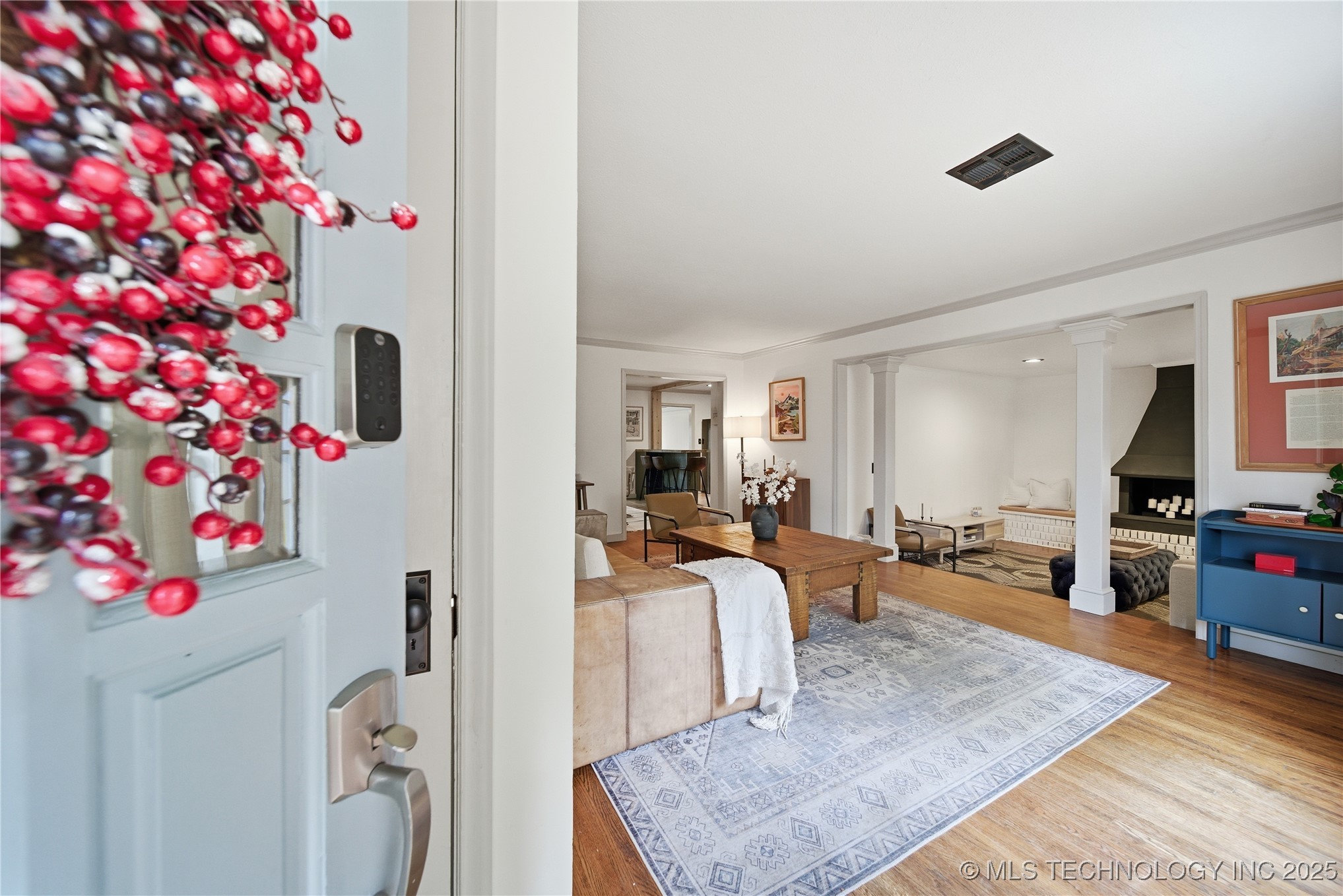 928 S Urbana Avenue Property Photo 6