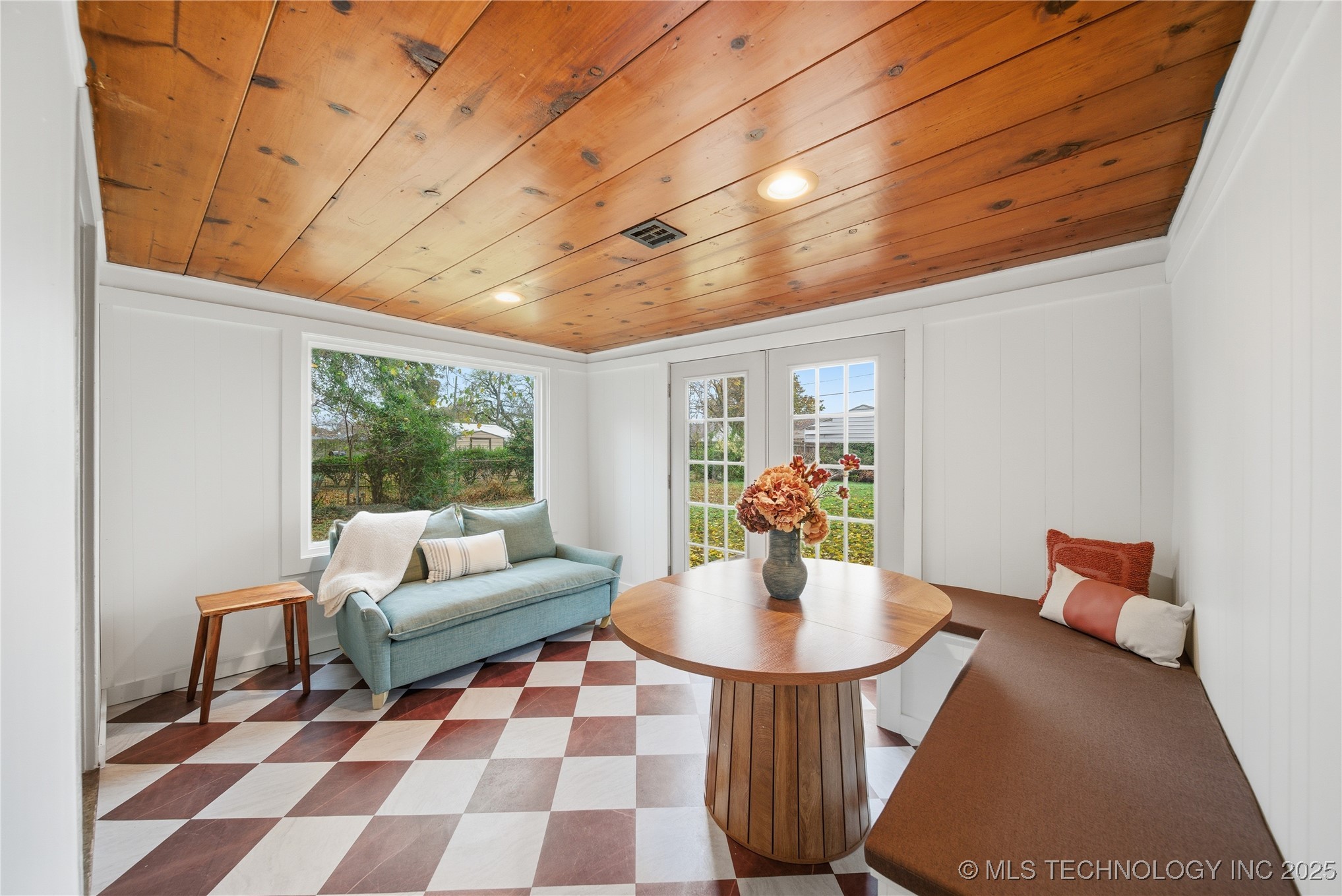 928 S Urbana Avenue Property Photo 22