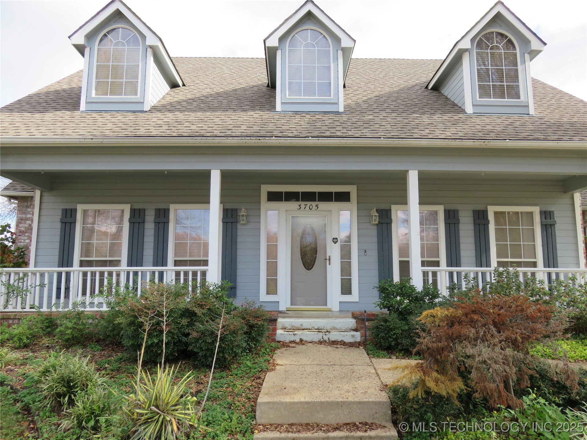 3705 S Nassau Avenue Property Photo 2