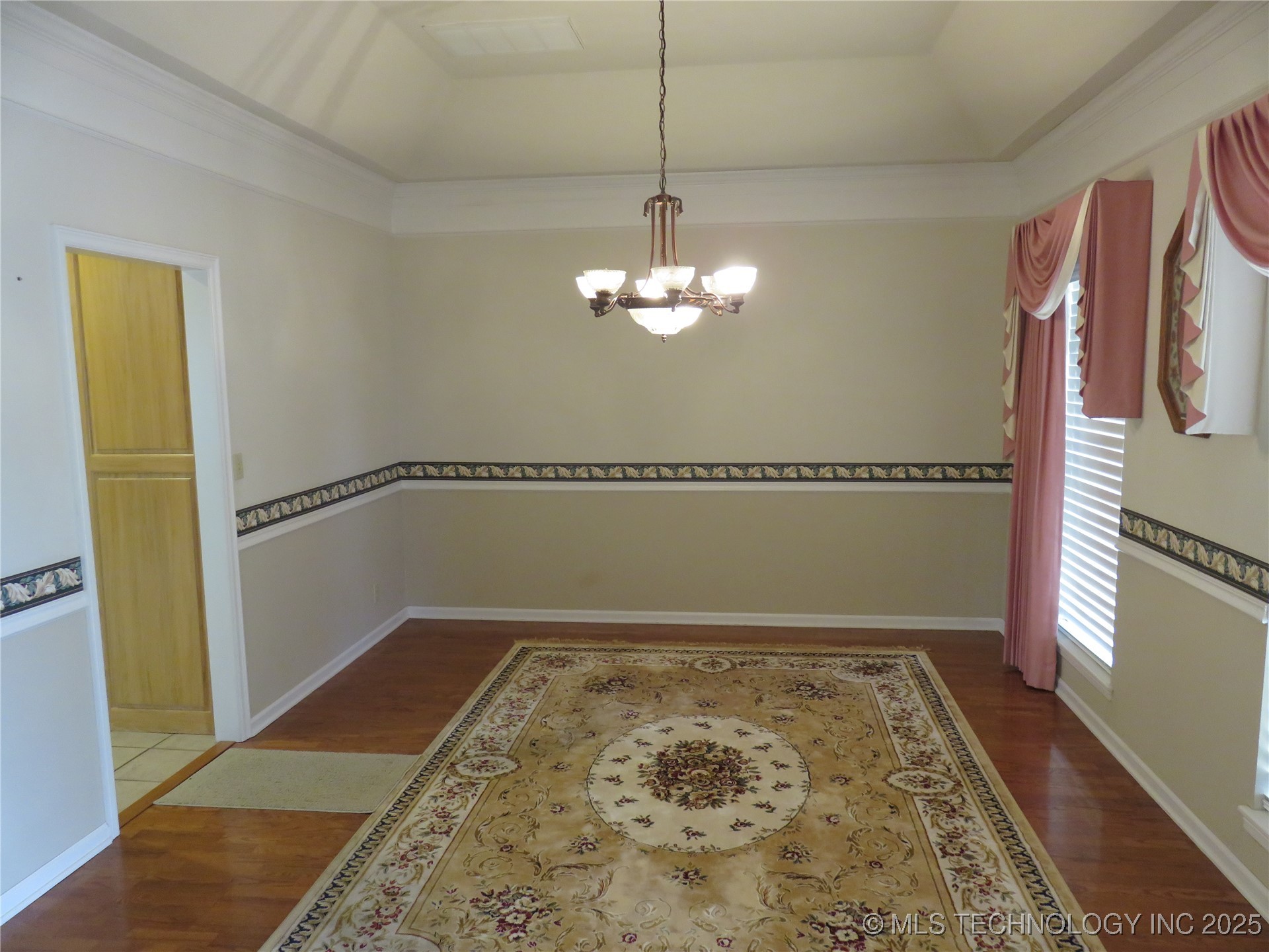 3705 S Nassau Avenue Property Photo 10
