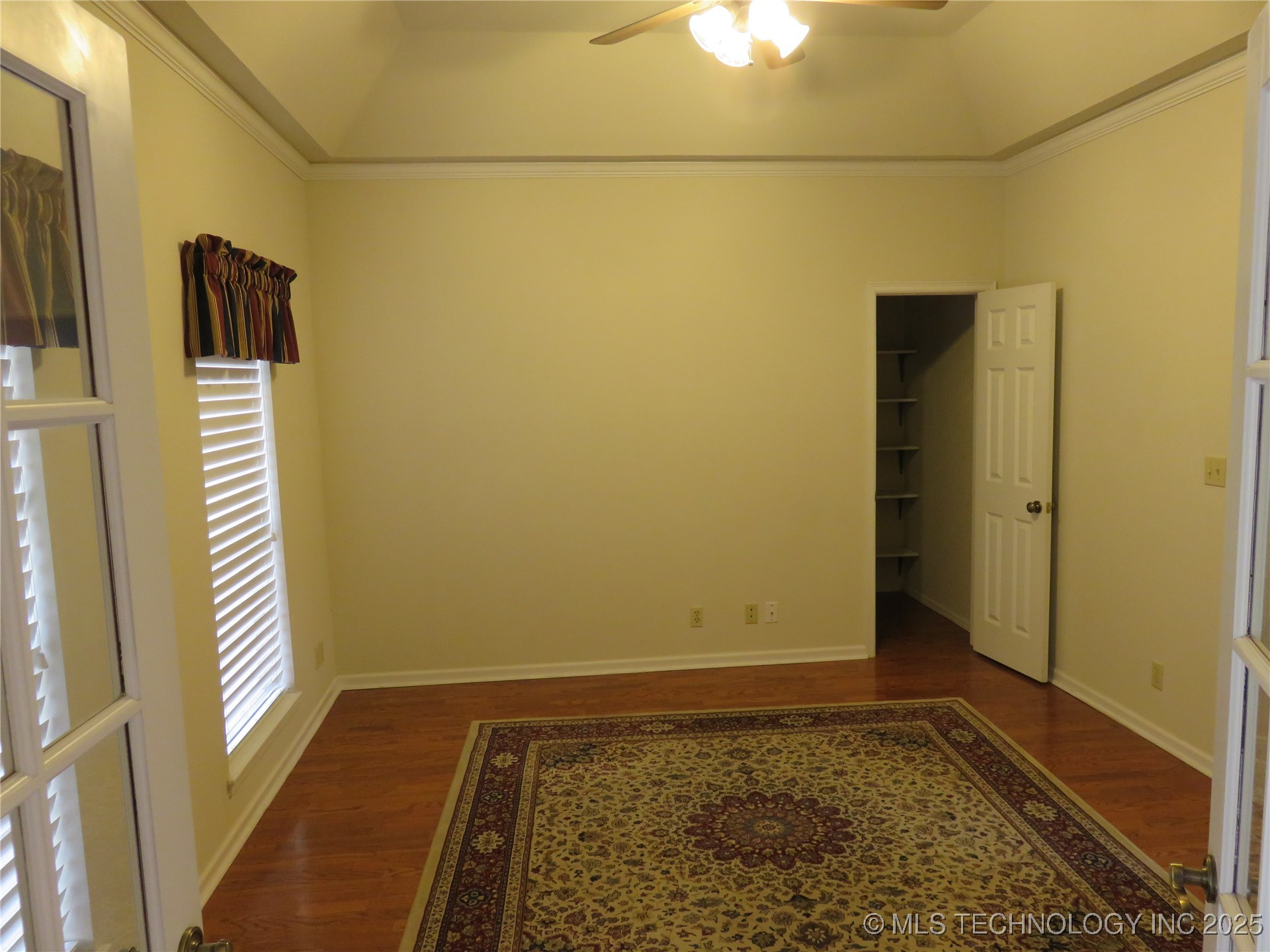 3705 S Nassau Avenue Property Photo 11