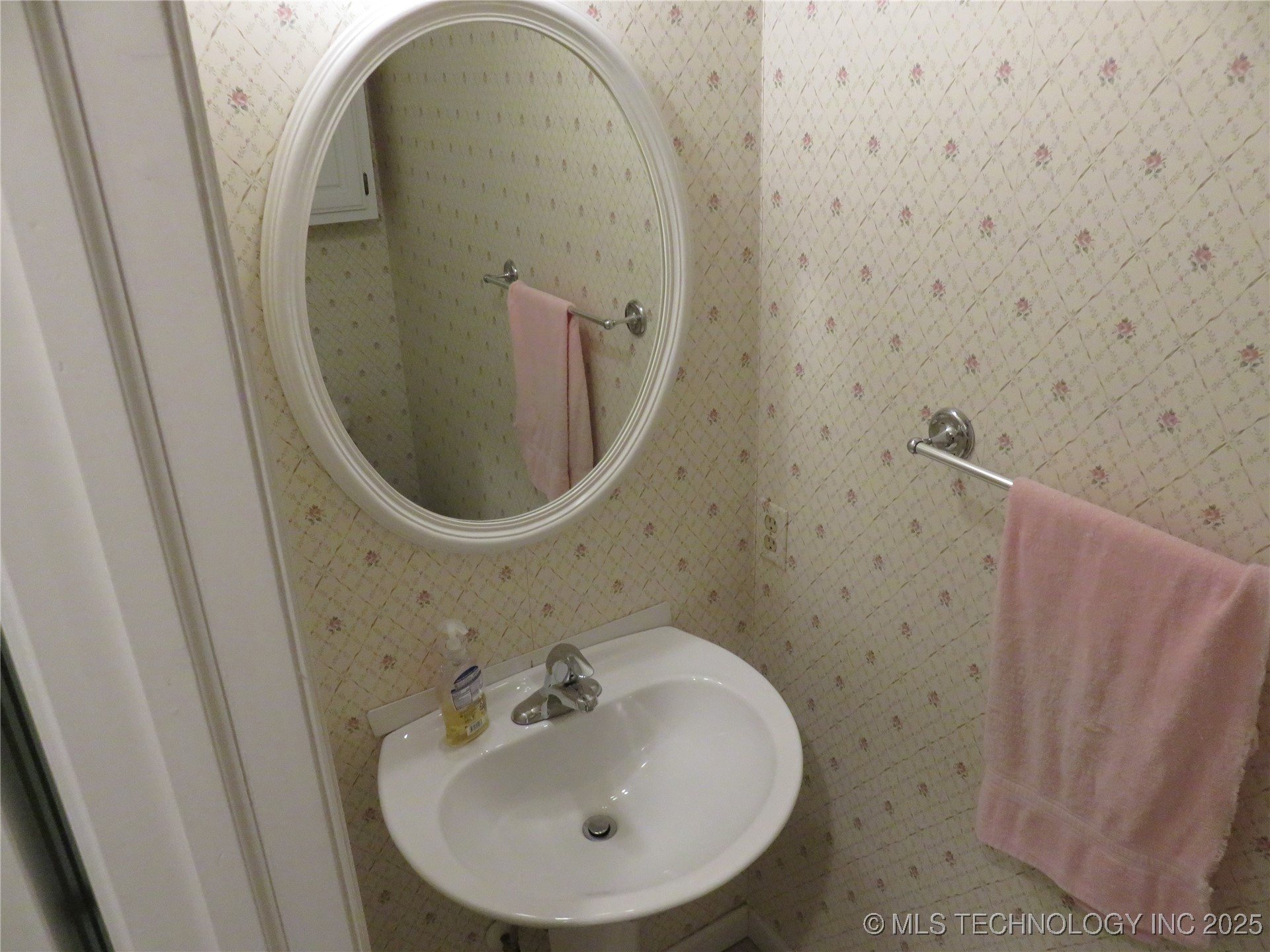 3705 S Nassau Avenue Property Photo 24
