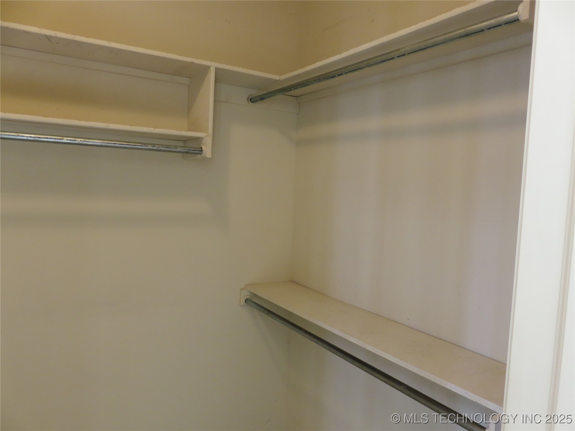 3705 S Nassau Avenue Property Photo 28