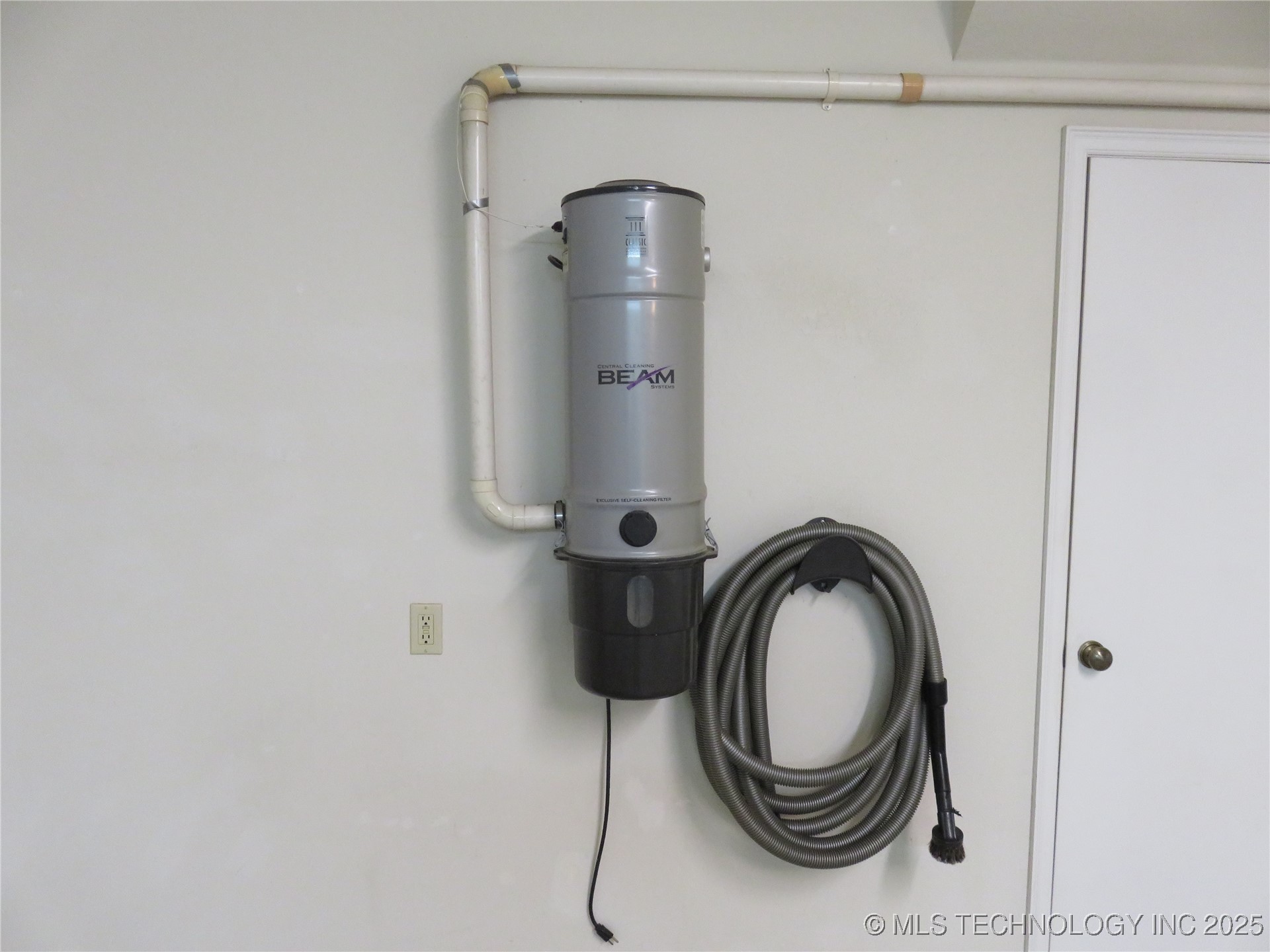 3705 S Nassau Avenue Property Photo 48