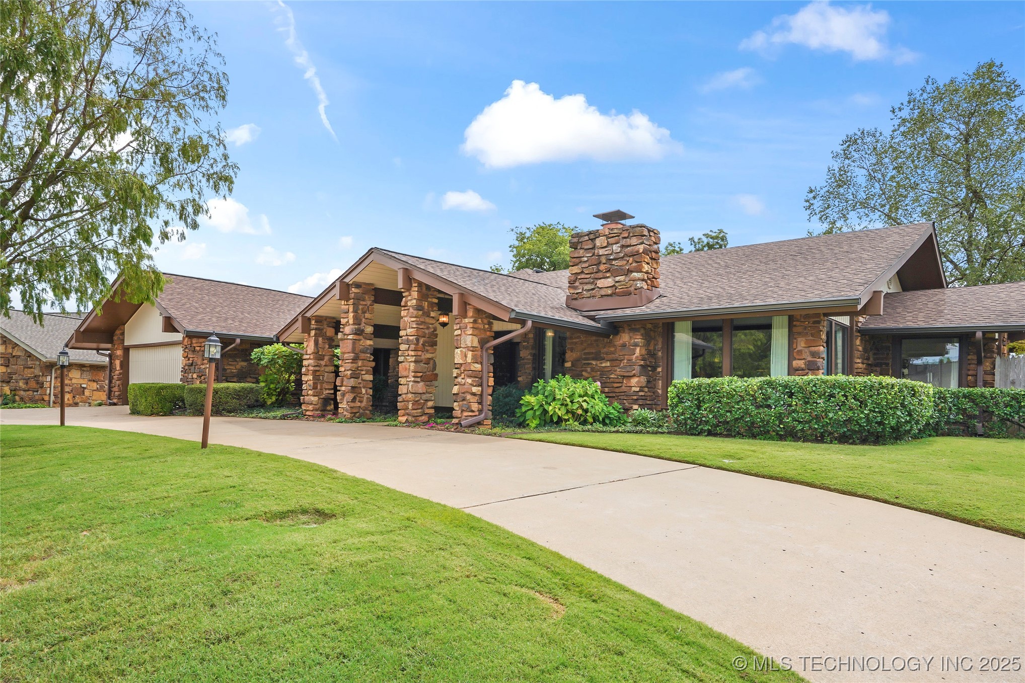 4422 E 76th Street Property Photo 1