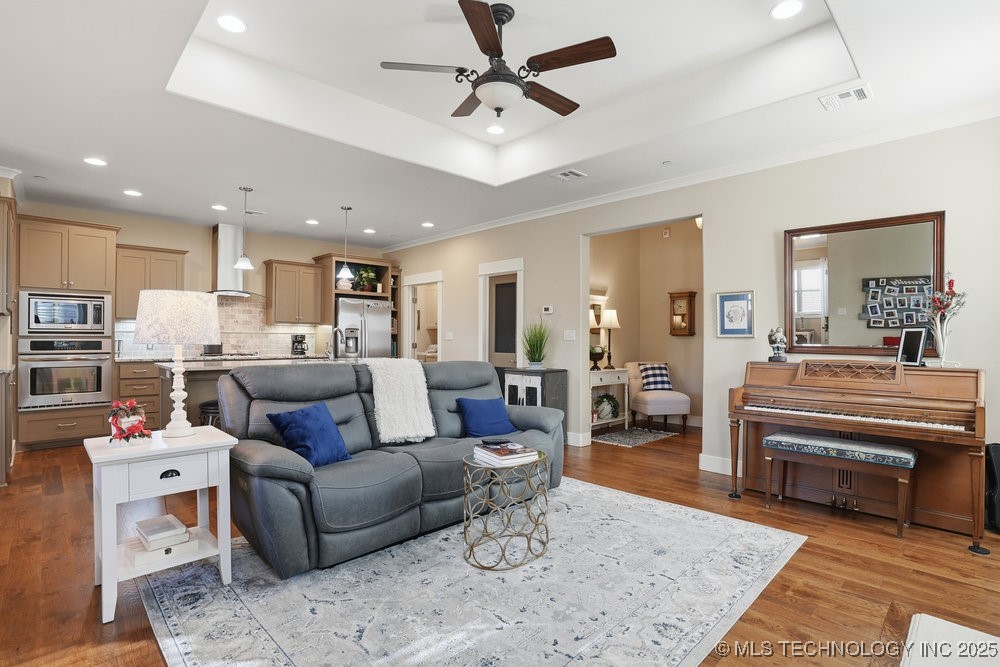 8434 S Phoenix Place Property Photo 12