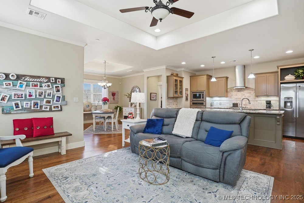 8434 S Phoenix Place Property Photo 14