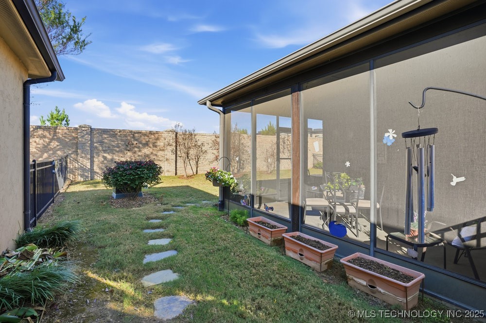 8434 S Phoenix Place Property Photo 57