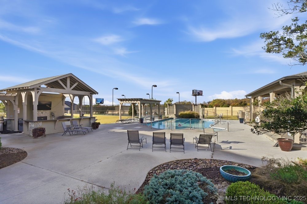 8434 S Phoenix Place Property Photo 69