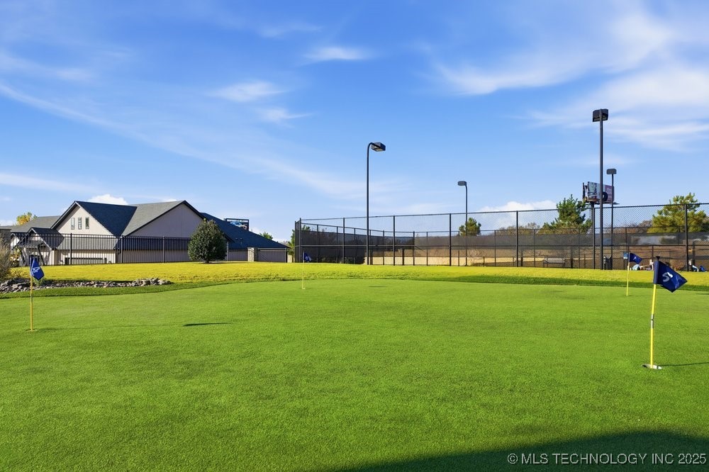 8434 S Phoenix Place Property Photo 70