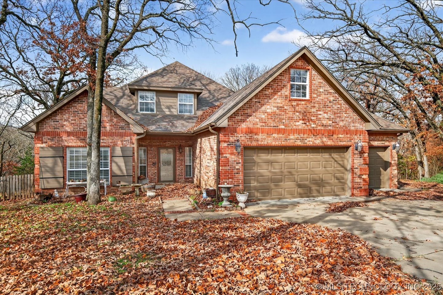 1417 Mission Court Property Photo 1