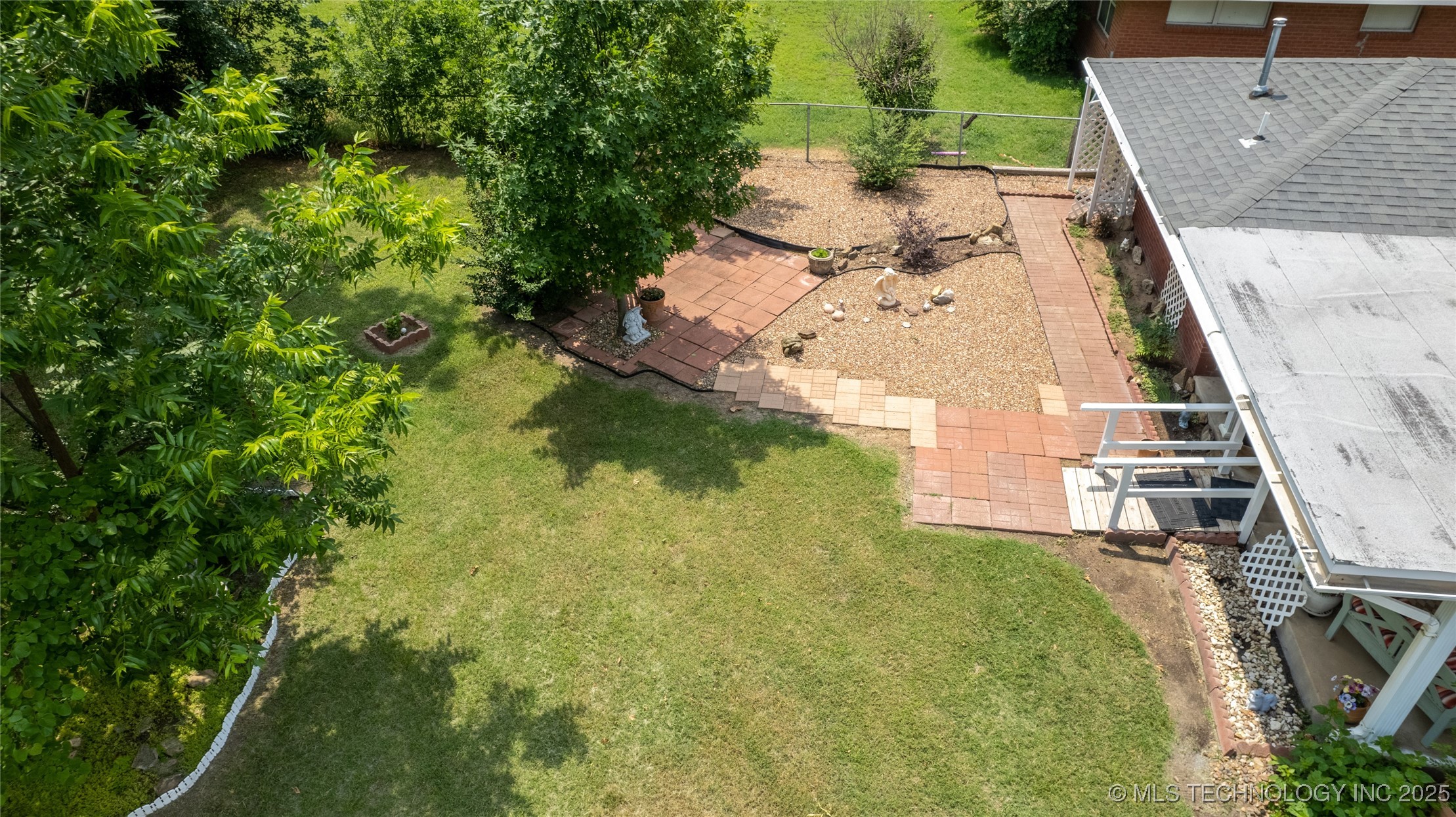 912 Maxwell Nw Property Photo 27