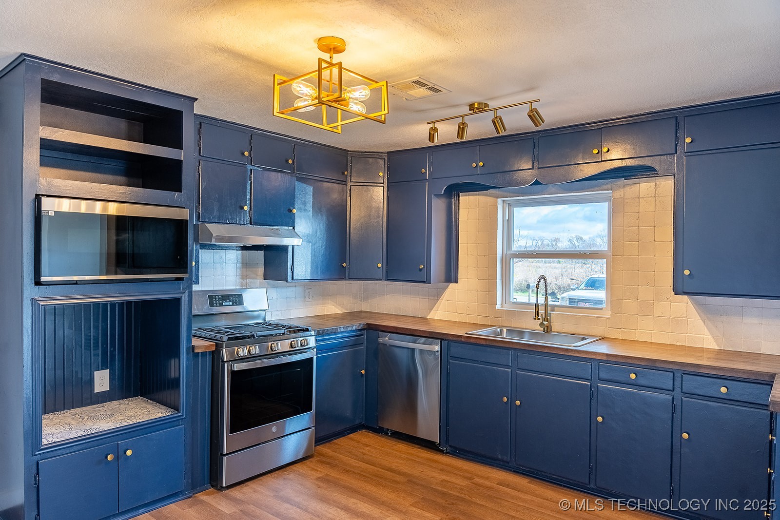 2636 S 65th West Avenue Property Photo 20