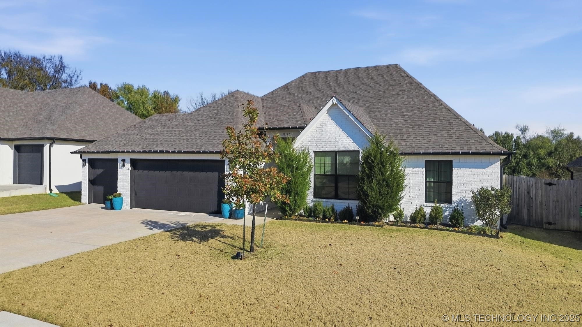 14145 S College Avenue Property Photo 3