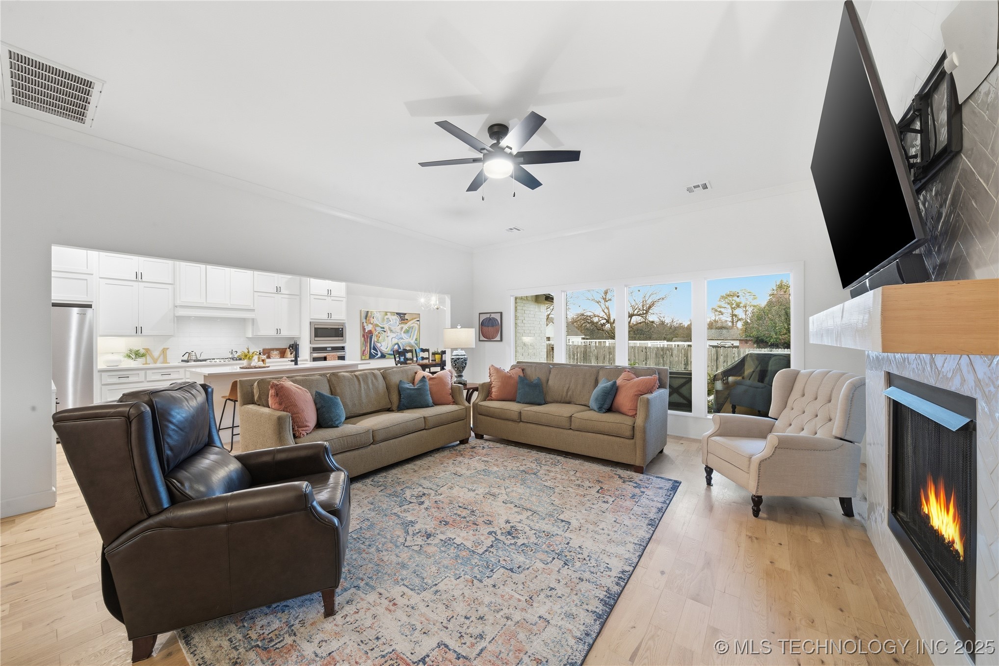 14145 S College Avenue Property Photo 6