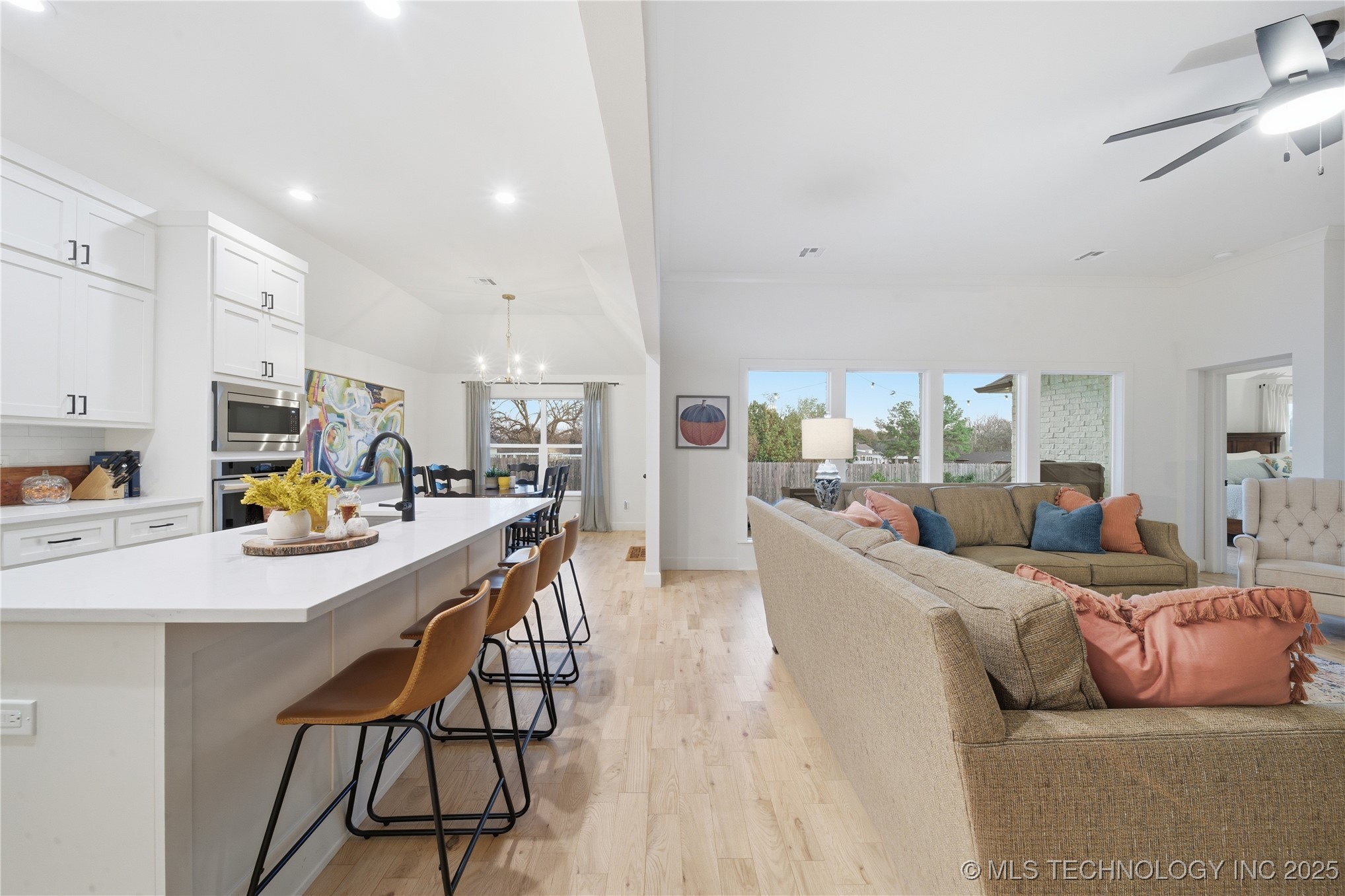 14145 S College Avenue Property Photo 8