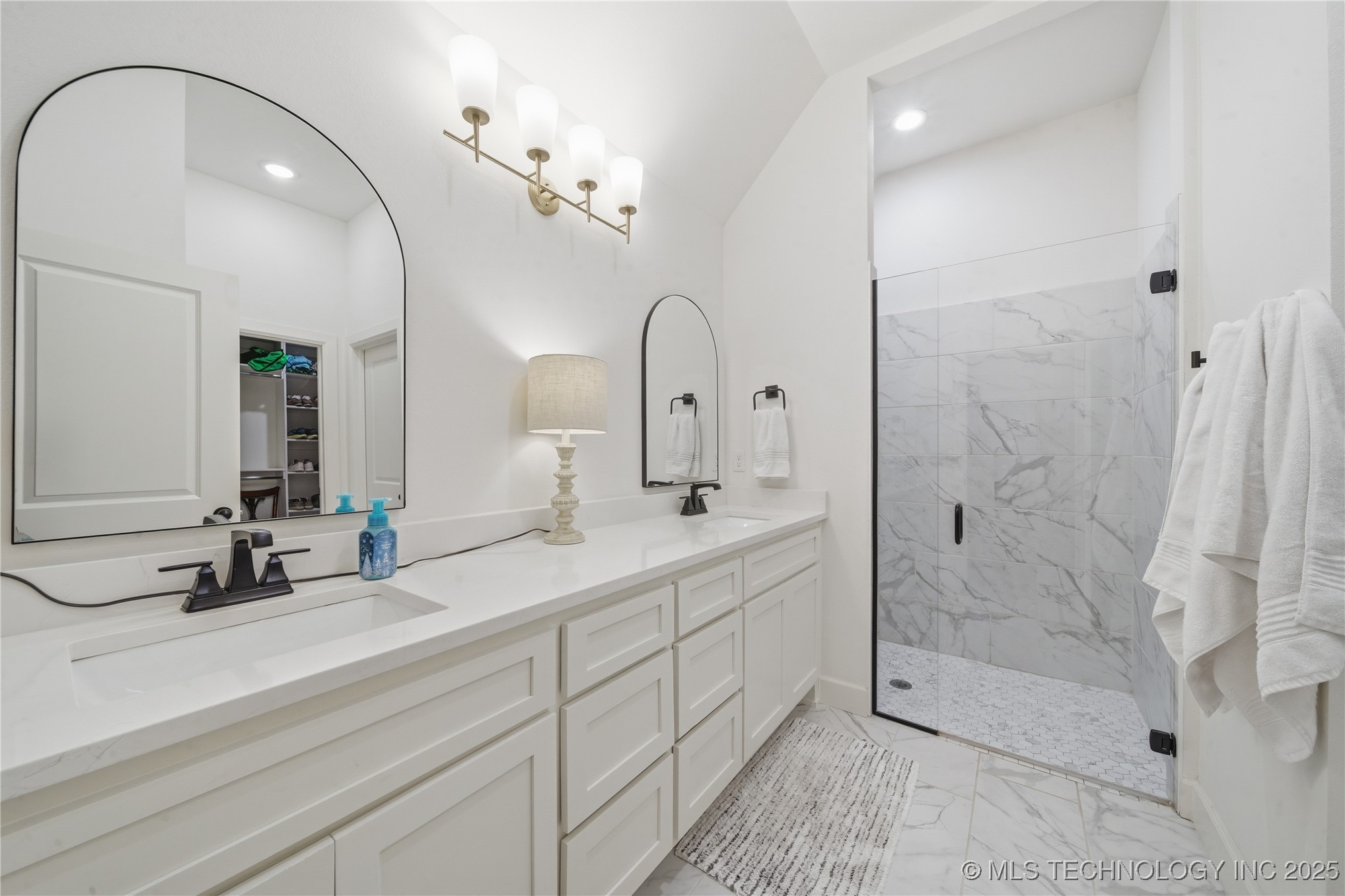 14145 S College Avenue Property Photo 18