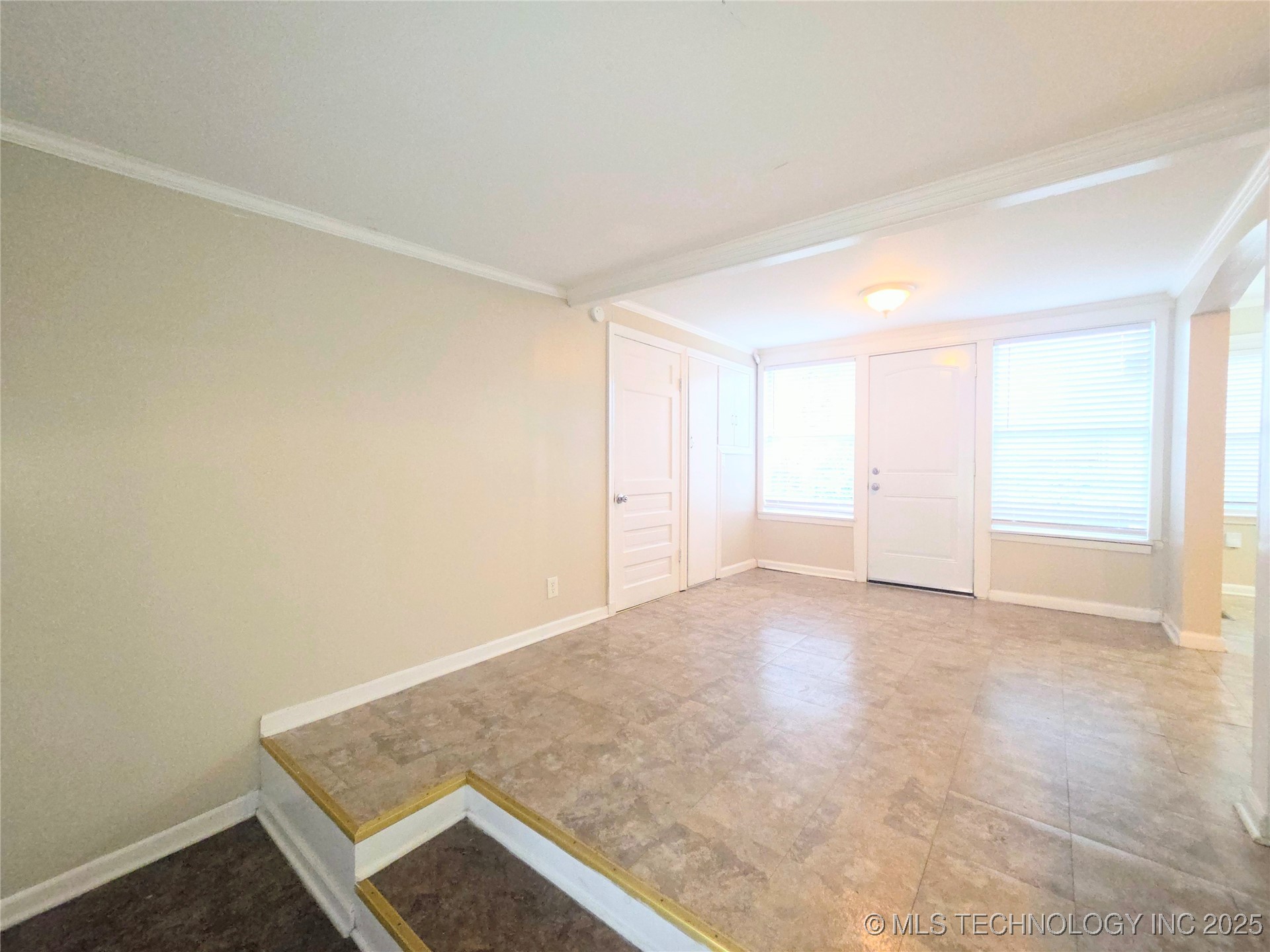 4524 S Quaker Avenue Property Photo 10