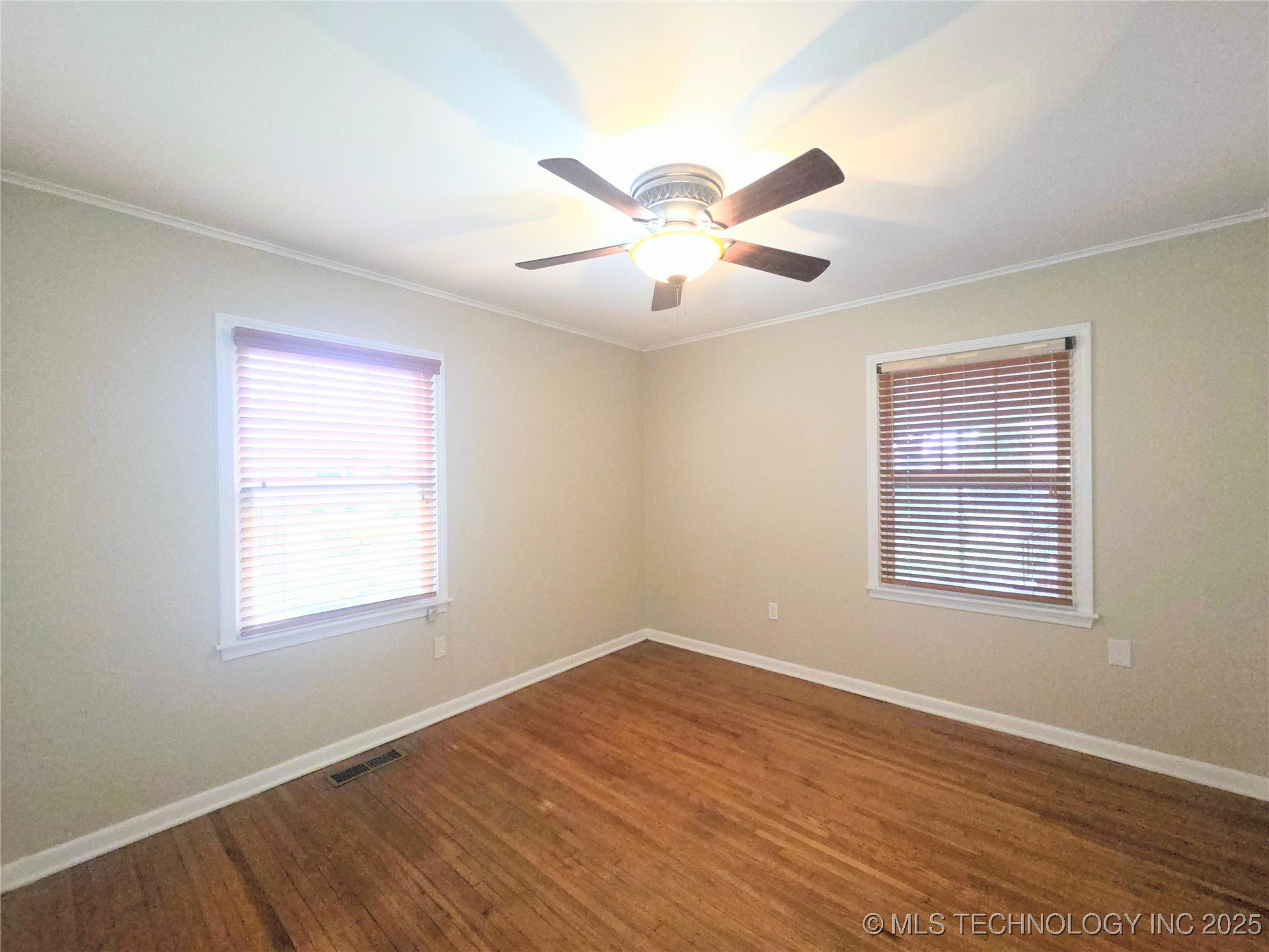 4524 S Quaker Avenue Property Photo 17