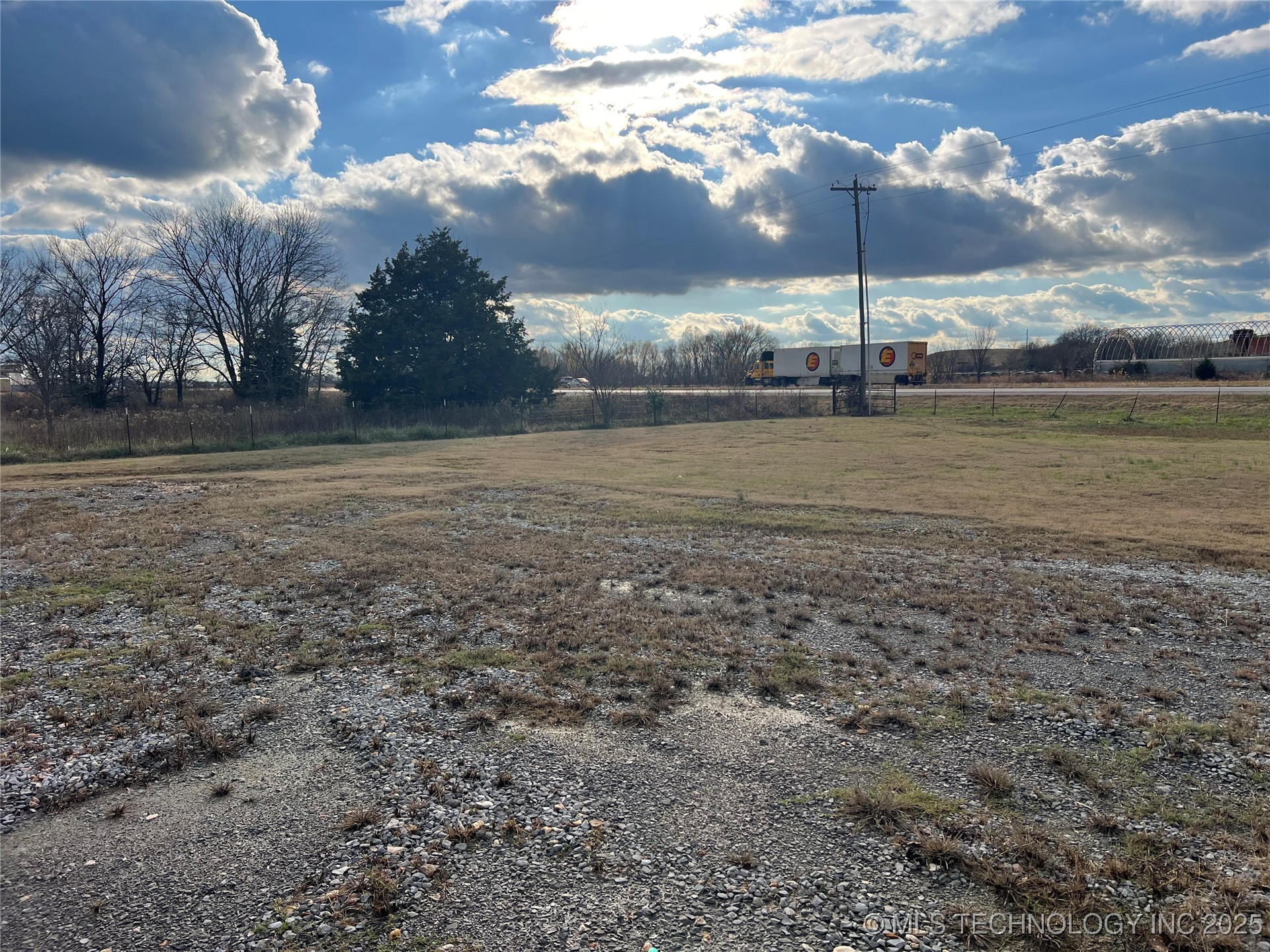 5577 W 630 Road Property Photo 3