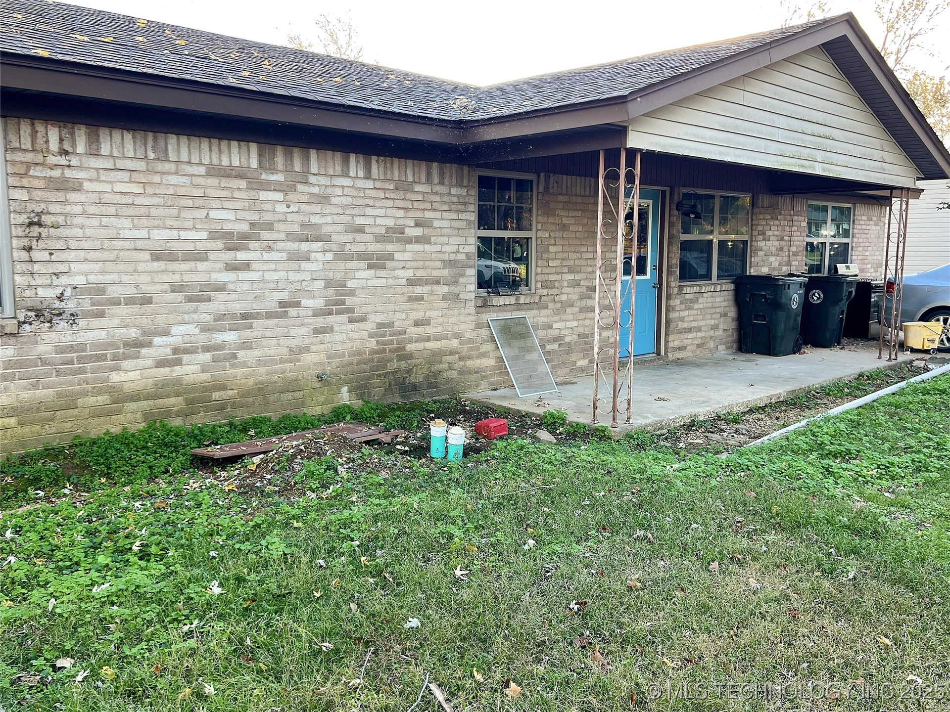 402 W Denton Avenue Property Photo 4