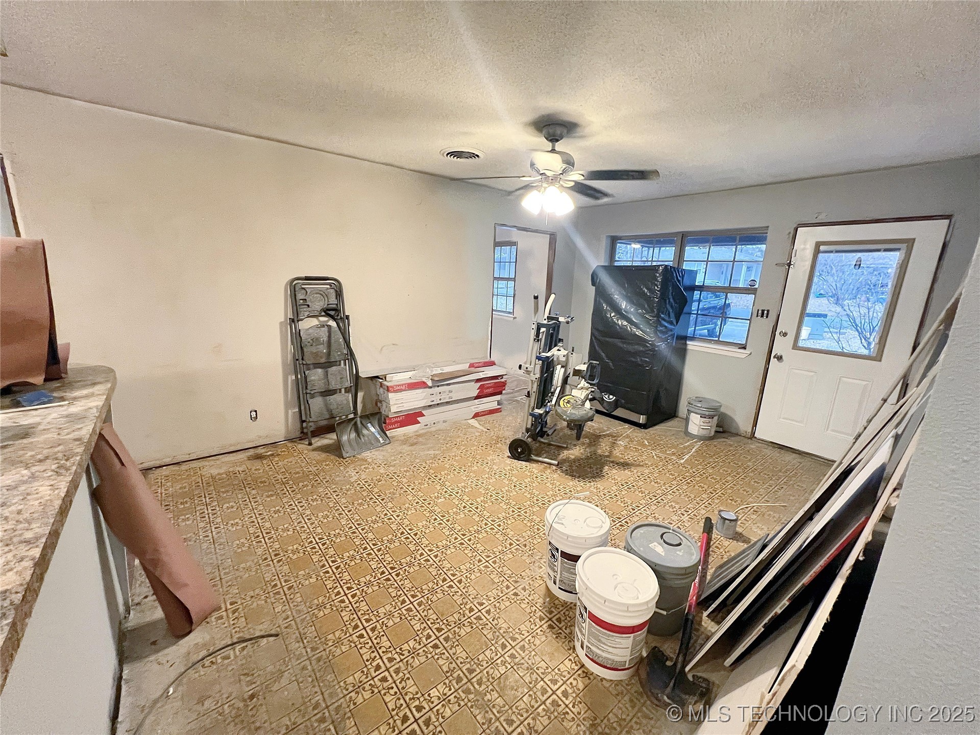 402 W Denton Avenue Property Photo 13