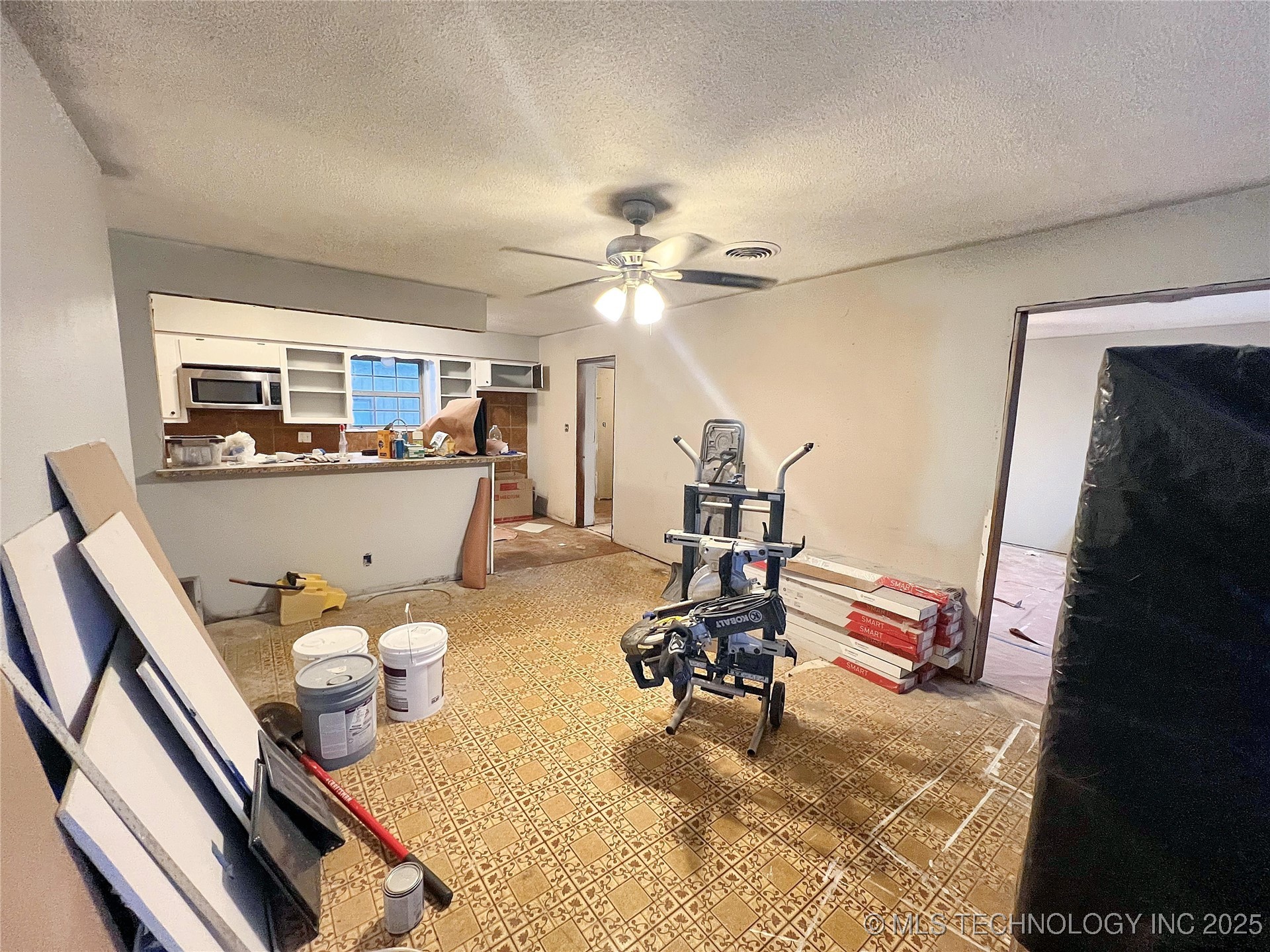 402 W Denton Avenue Property Photo 14