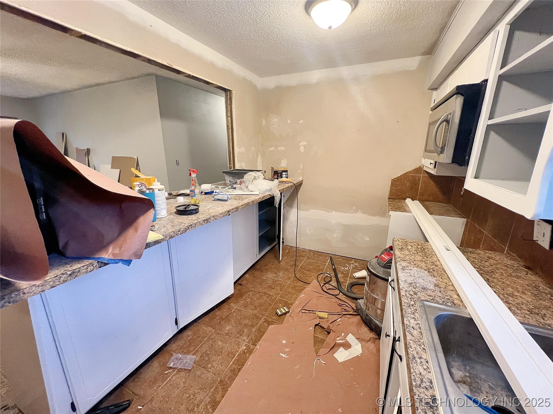 402 W Denton Avenue Property Photo 18