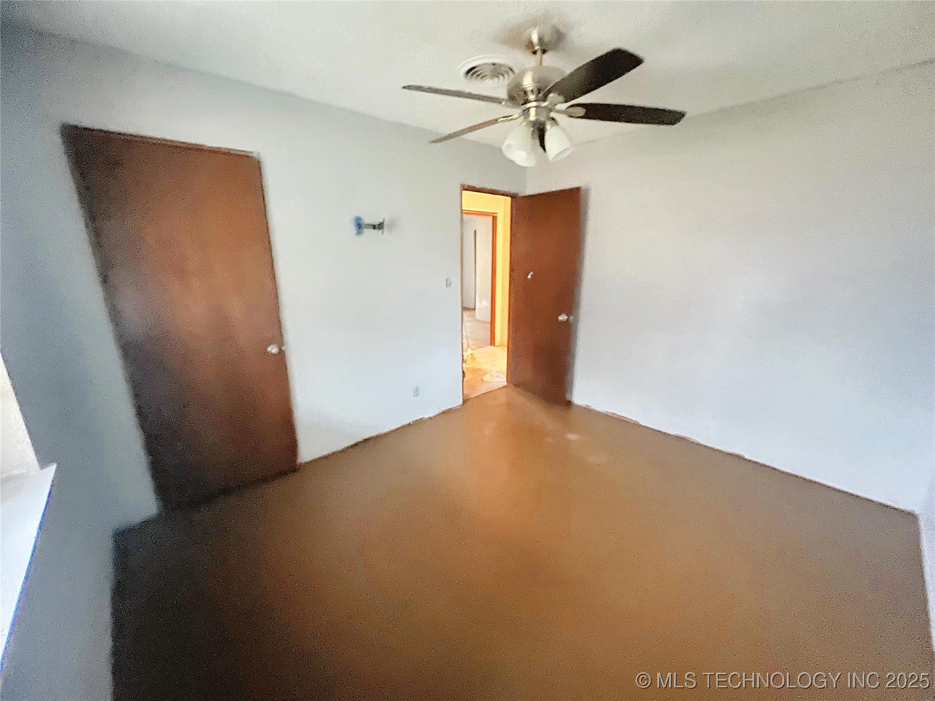 402 W Denton Avenue Property Photo 21