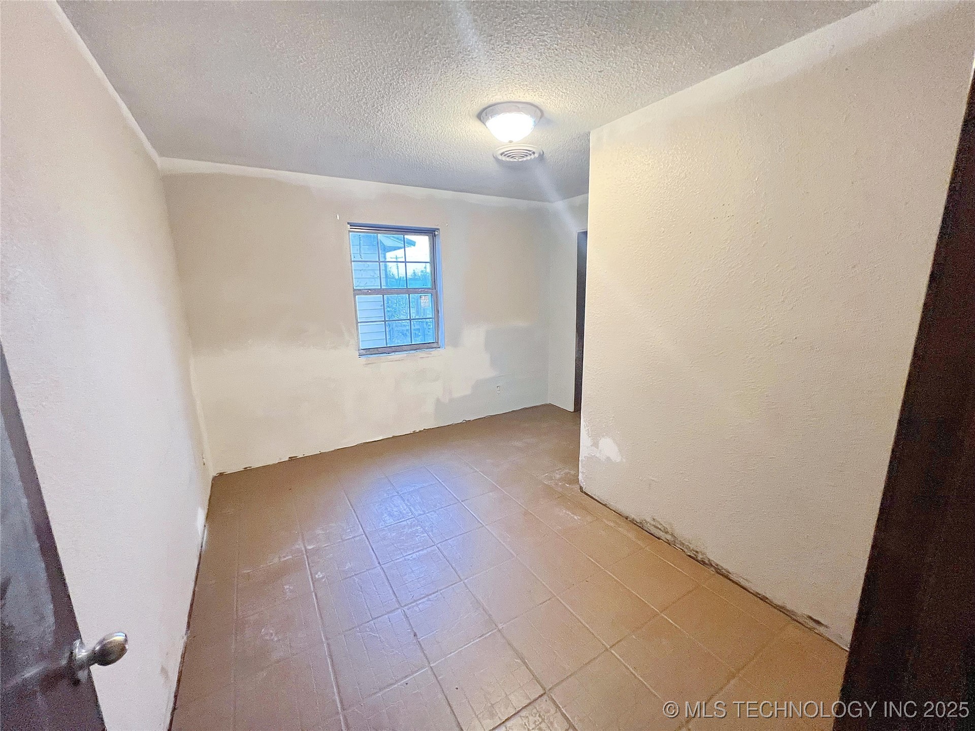 402 W Denton Avenue Property Photo 22