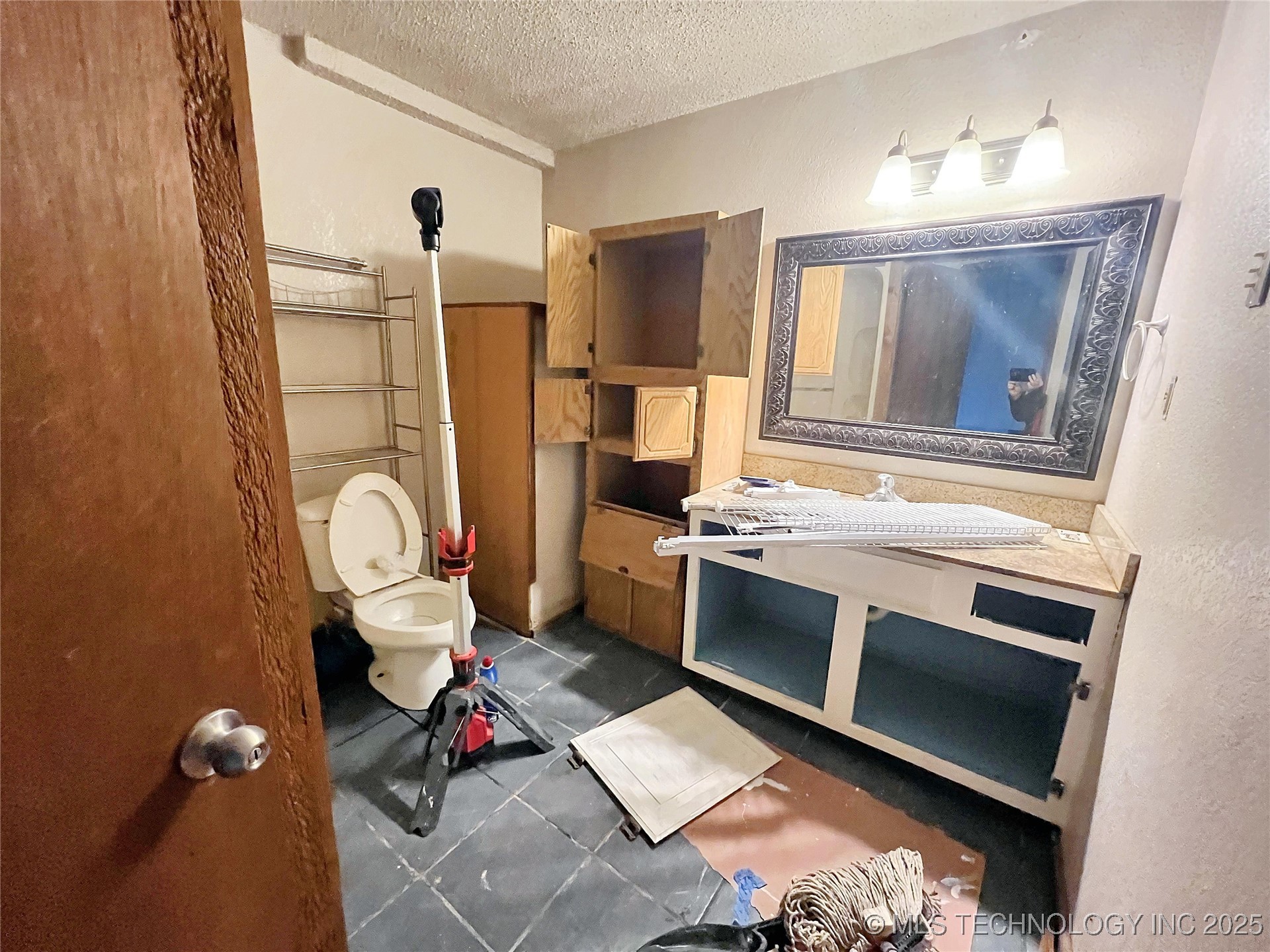 402 W Denton Avenue Property Photo 25