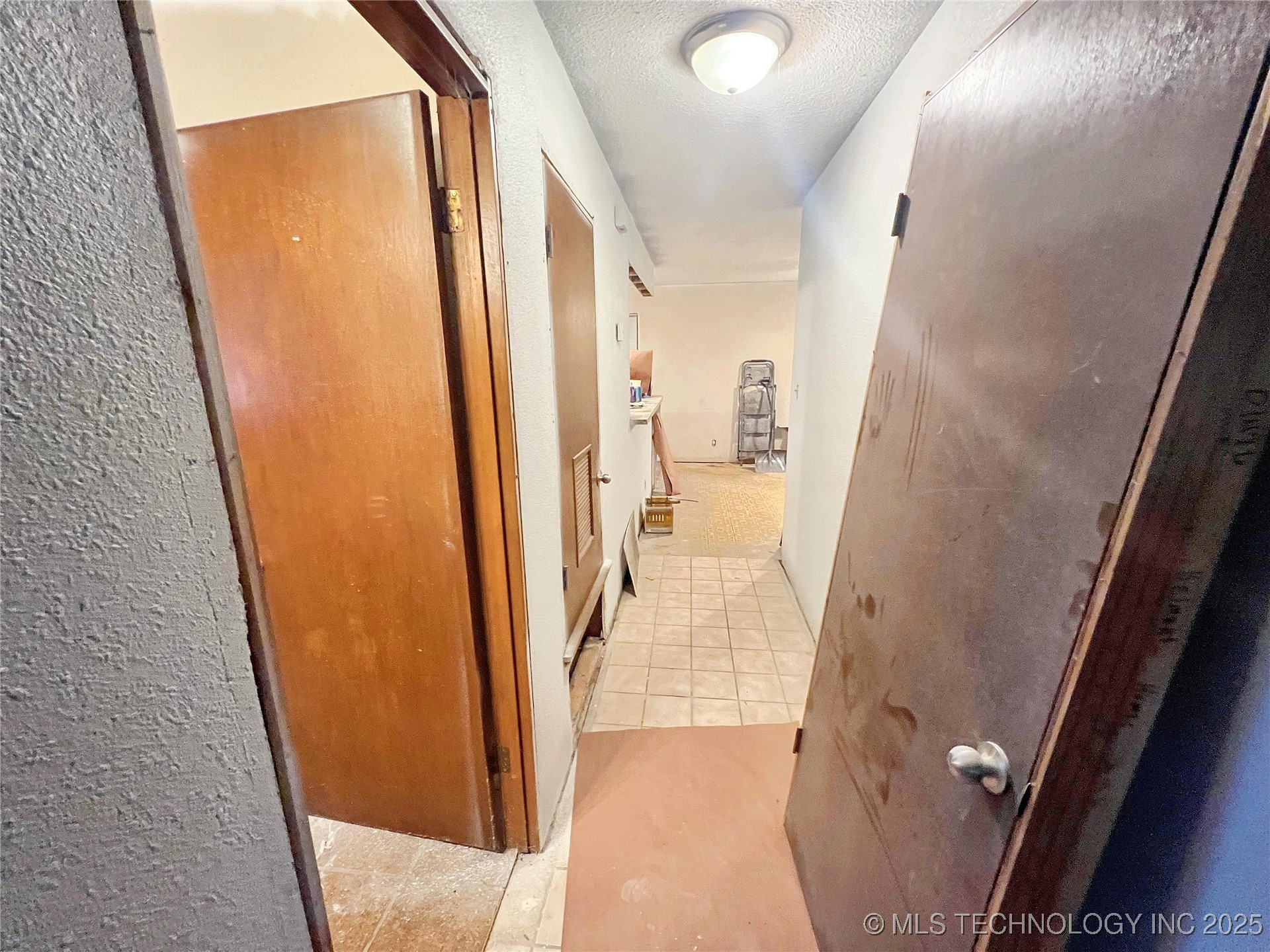 402 W Denton Avenue Property Photo 28