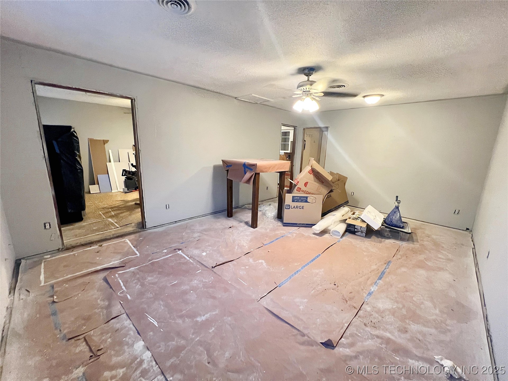 402 W Denton Avenue Property Photo 32