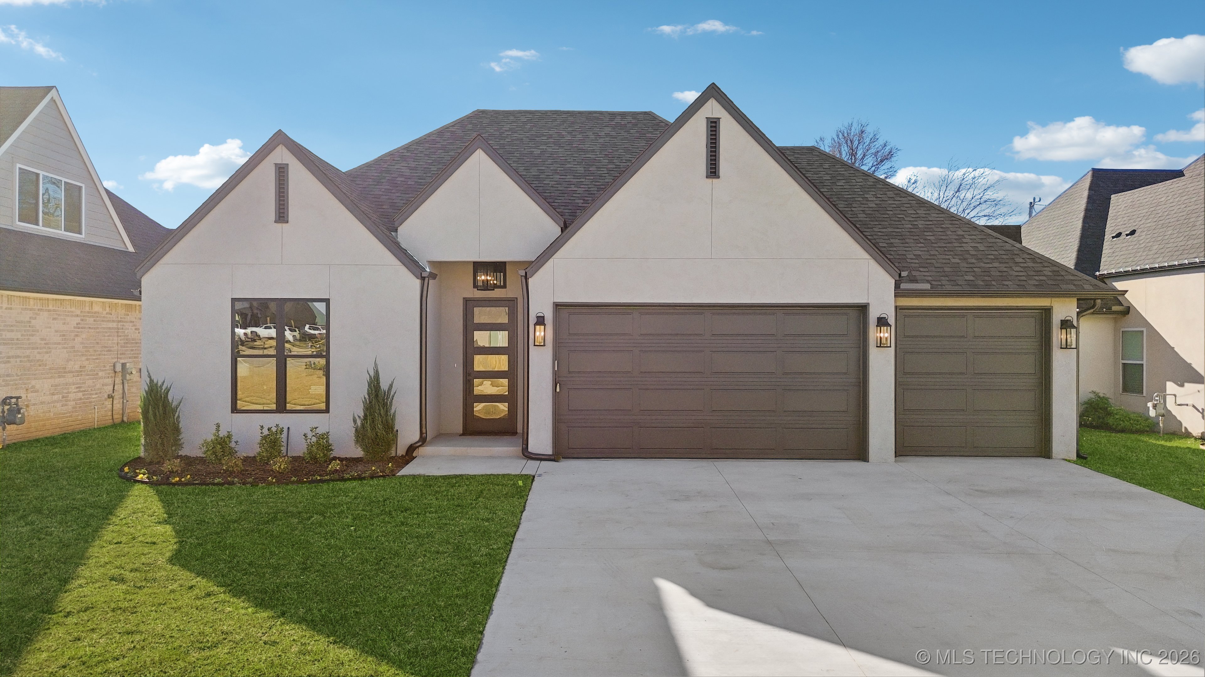 2078 E 138th Street S Property Photo 2