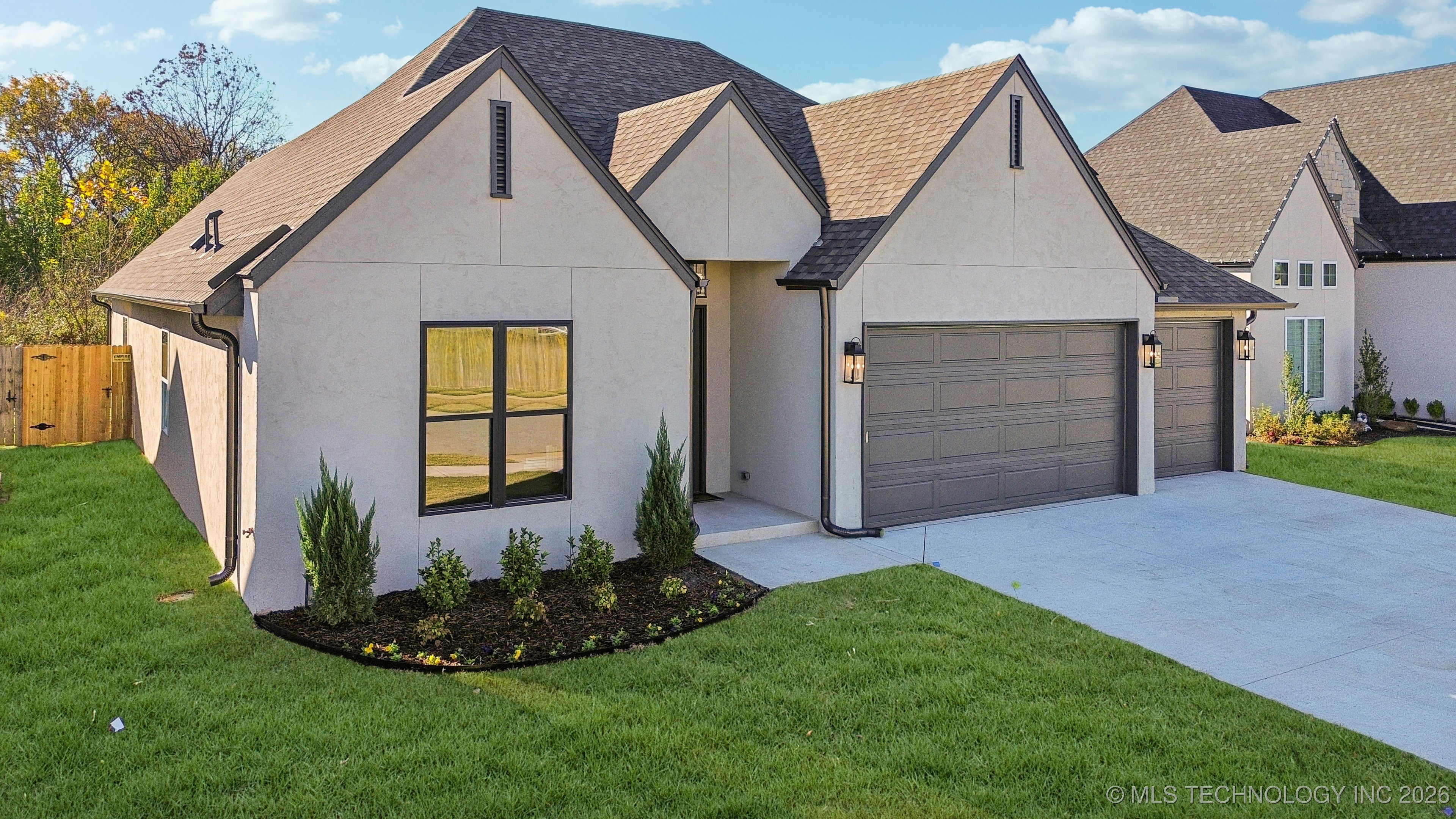 2078 E 138th Street S Property Photo 3