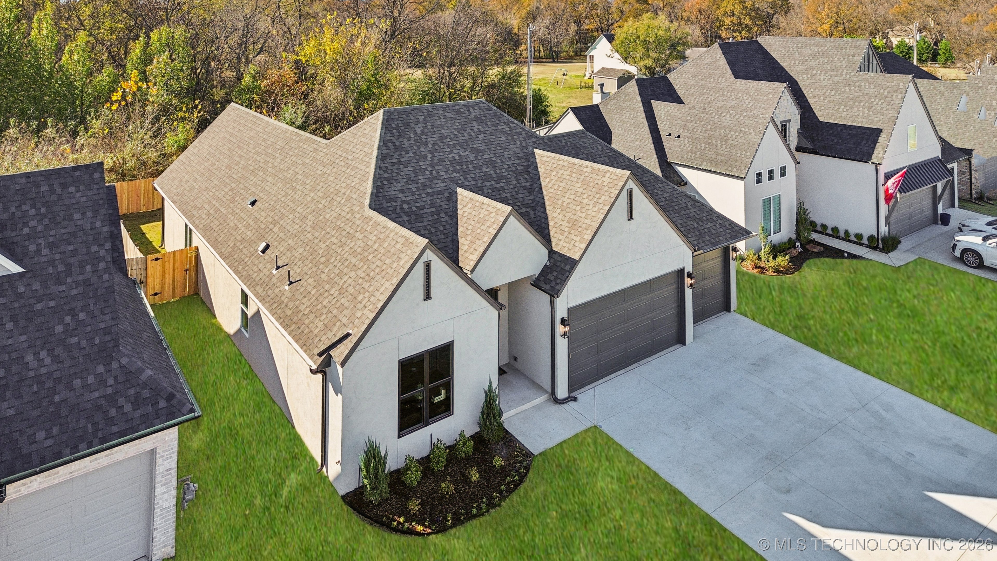 2078 E 138th Street S Property Photo 5